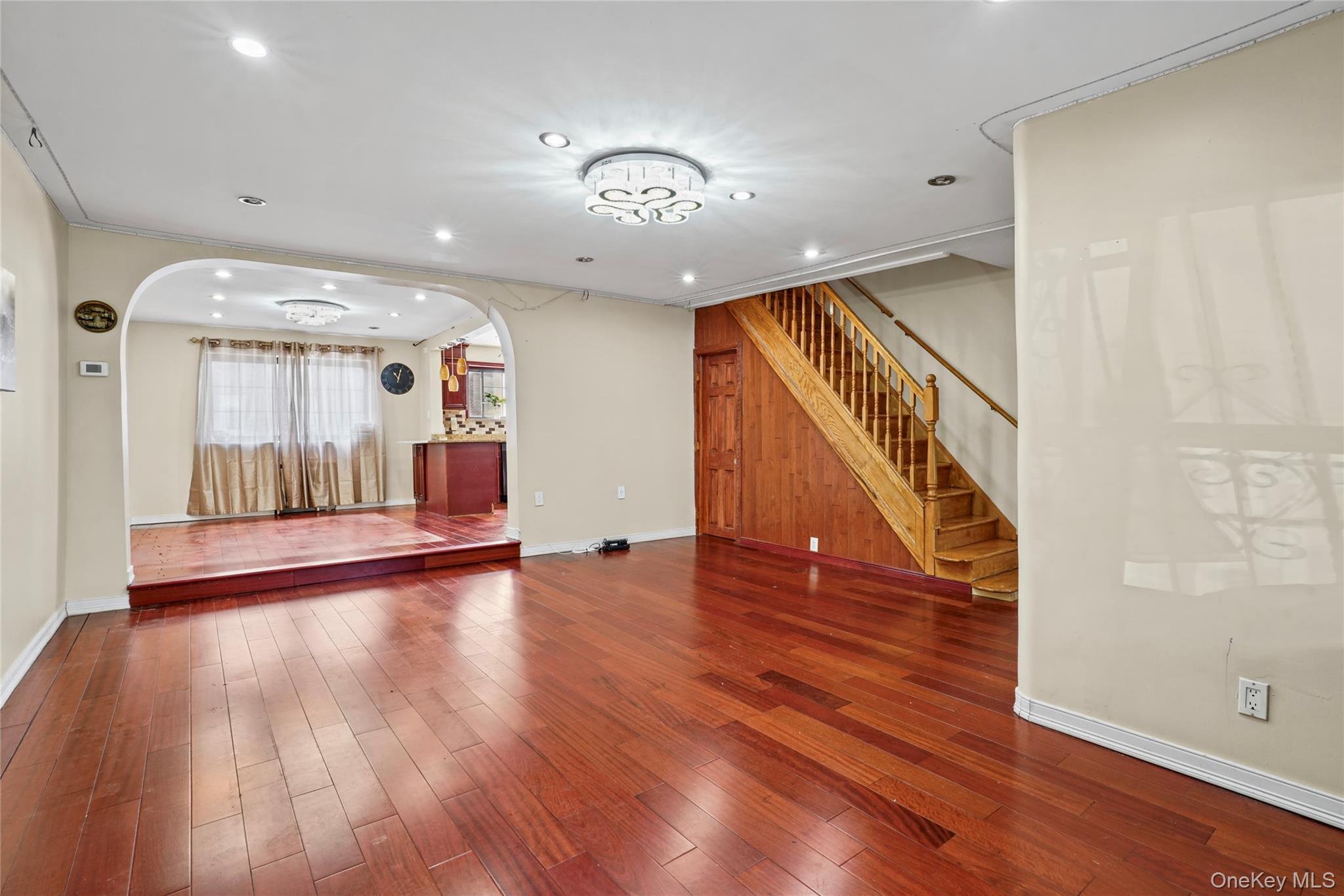 Single Family 63rd Street  Queens, NY 11377, MLS-1058331-4