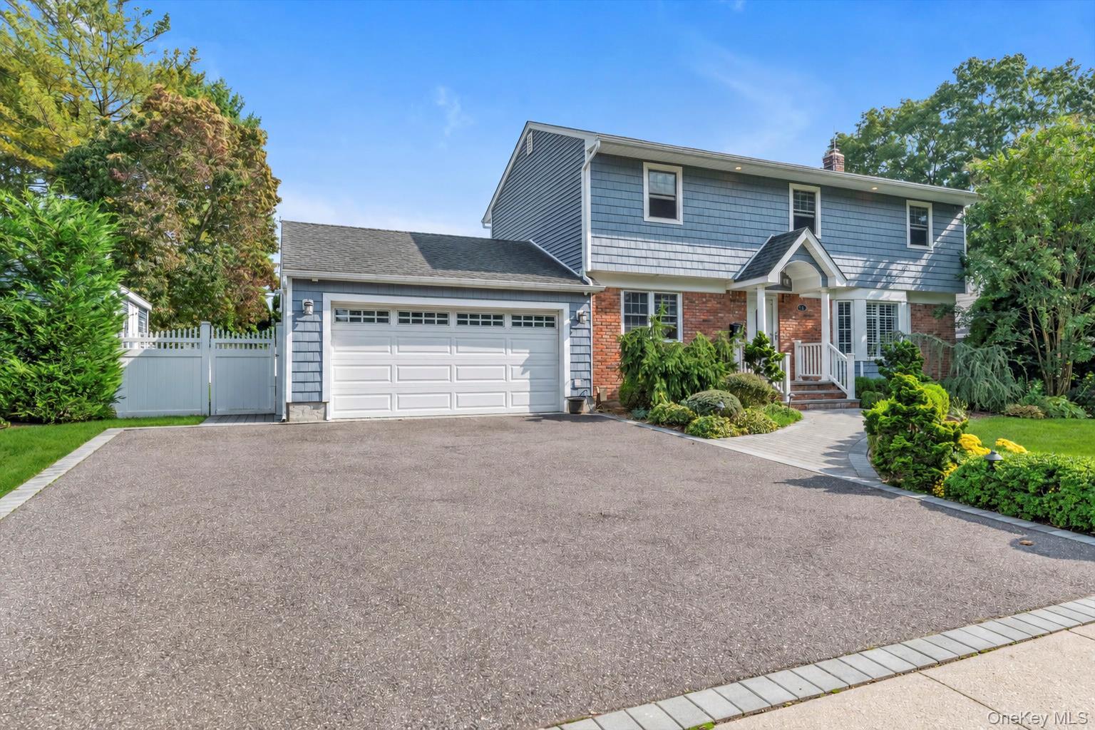 Single Family Lesley Drive  Nassau County, NY 11791, MLS-1058348-2