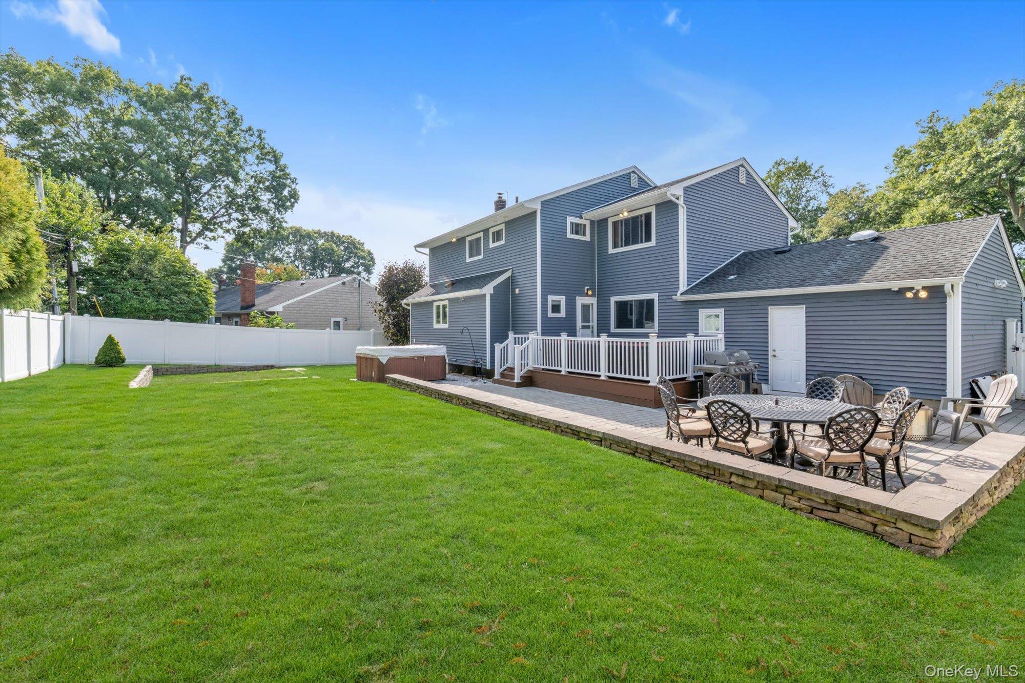 Single Family Lesley Drive  Nassau County, NY 11791, MLS-1058348-33