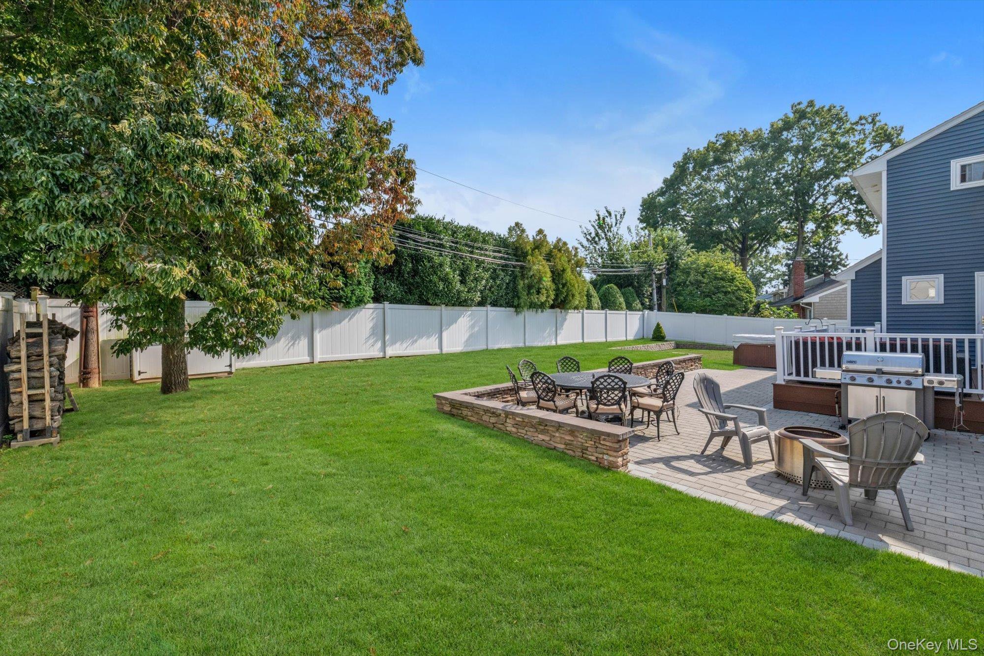 Single Family Lesley Drive  Nassau County, NY 11791, MLS-1058348-34