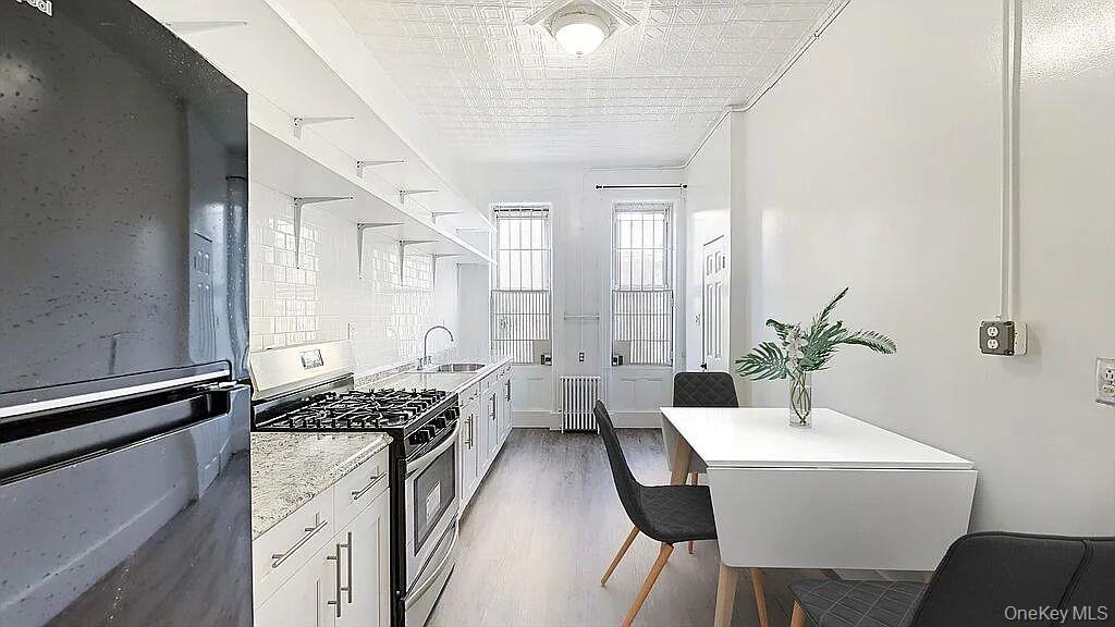Single Family Irving Avenue  Brooklyn, NY 11237, MLS-1058383-16