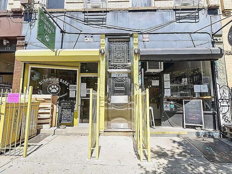 Single Family Irving Avenue  Brooklyn, NY 11237, MLS-1058383-22