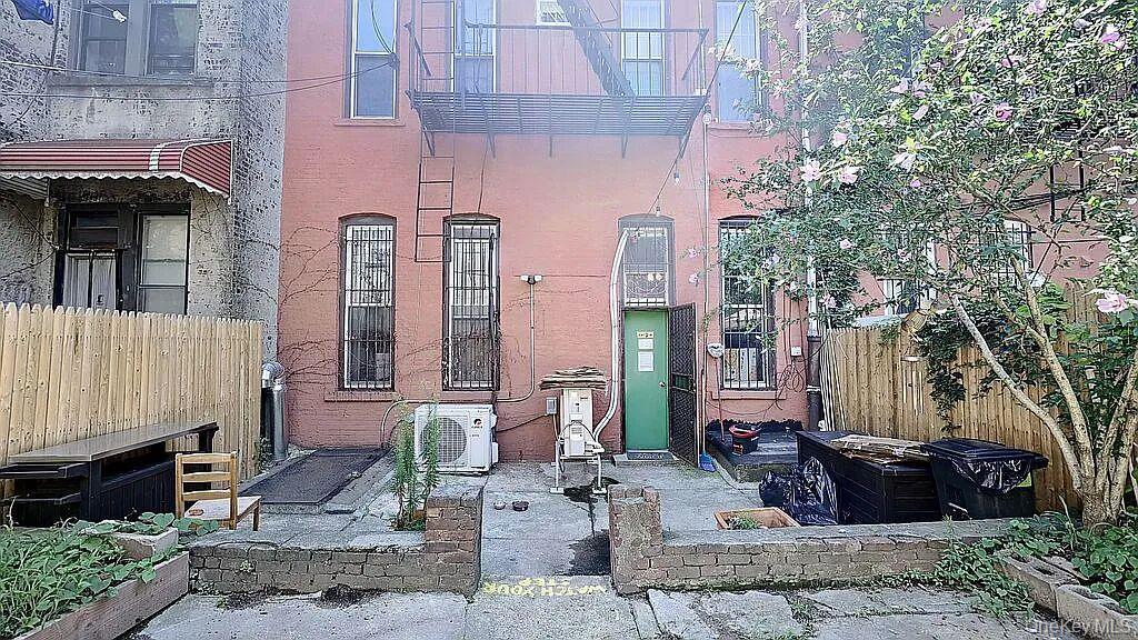 Single Family Irving Avenue  Brooklyn, NY 11237, MLS-1058383-25
