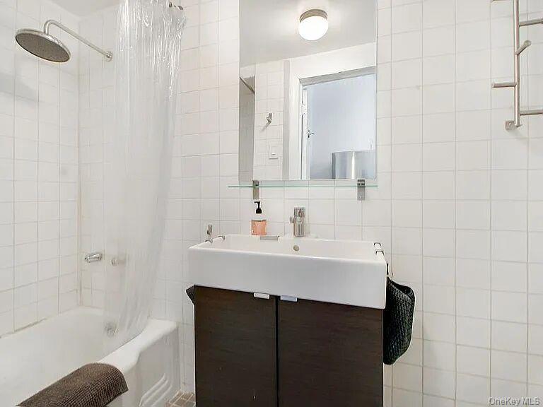 Single Family Irving Avenue  Brooklyn, NY 11237, MLS-1058383-6