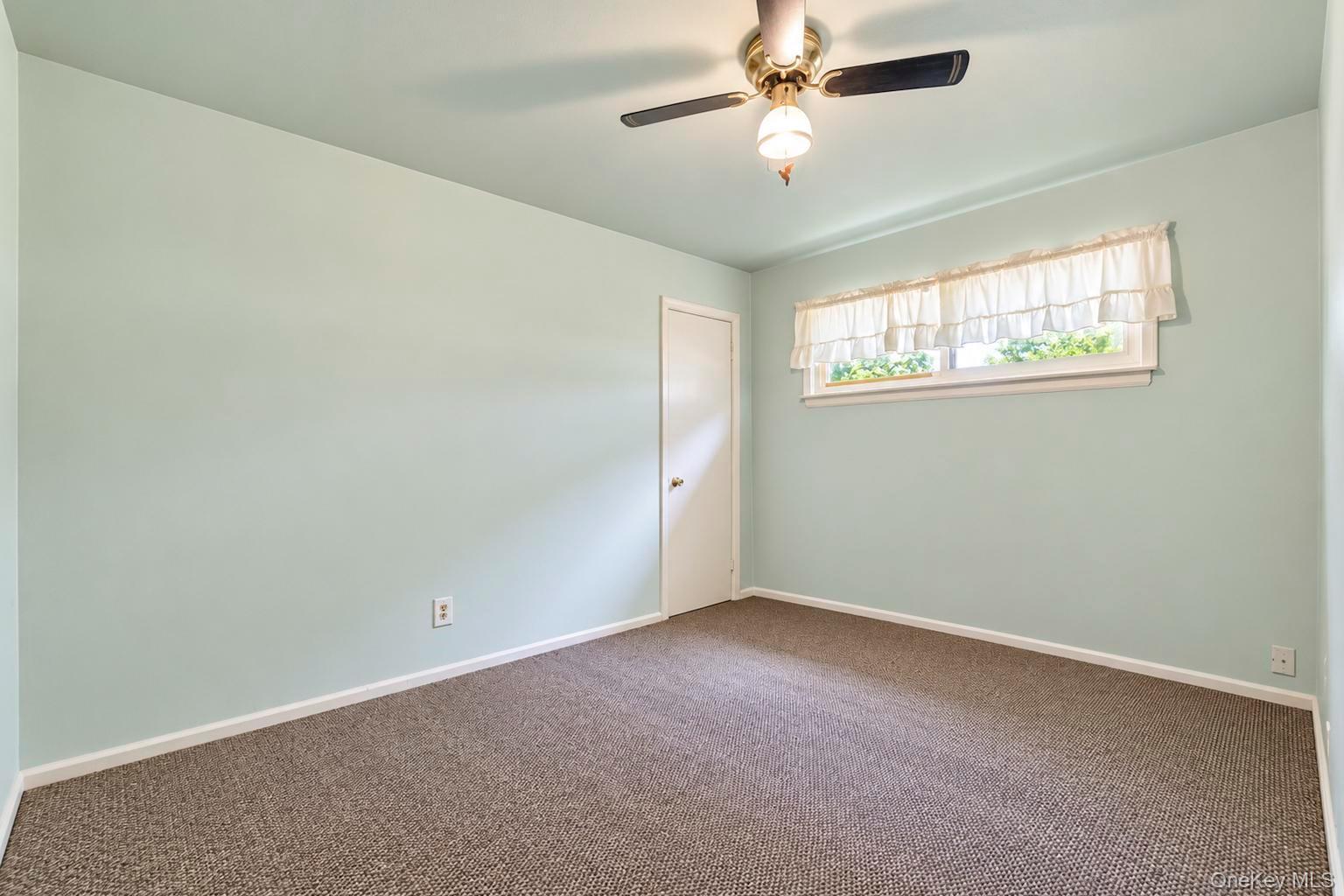 Single Family Midday Drive Suffolk County, NY 11720, MLS-1058385-13