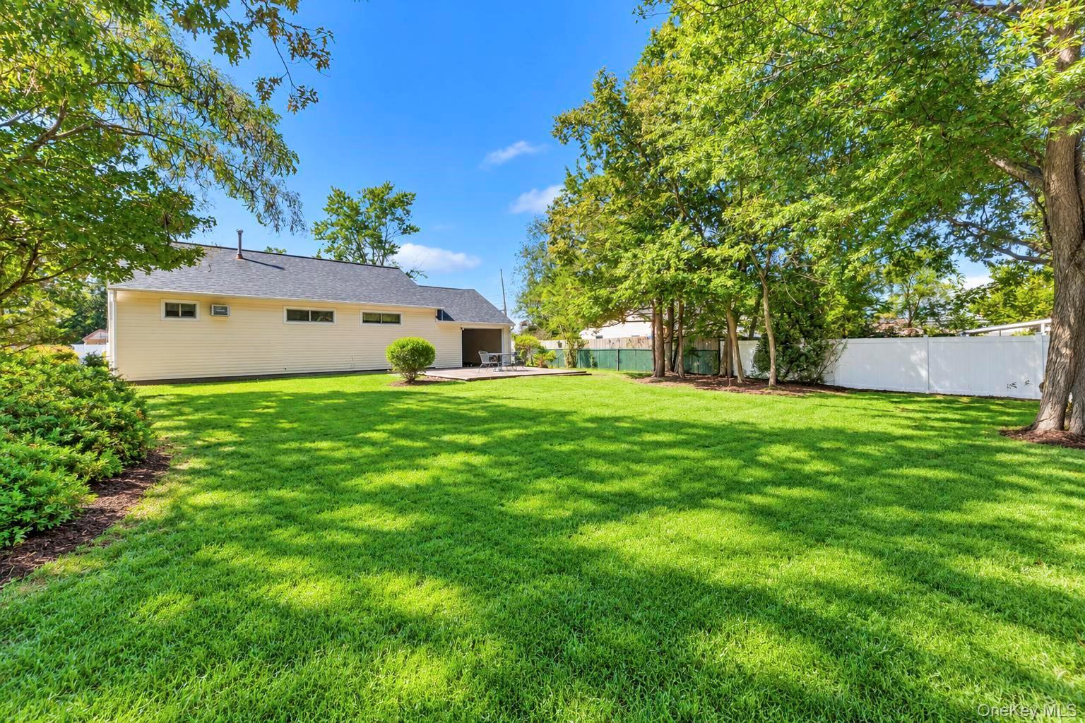 Single Family Midday Drive Suffolk County, NY 11720, MLS-1058385-30
