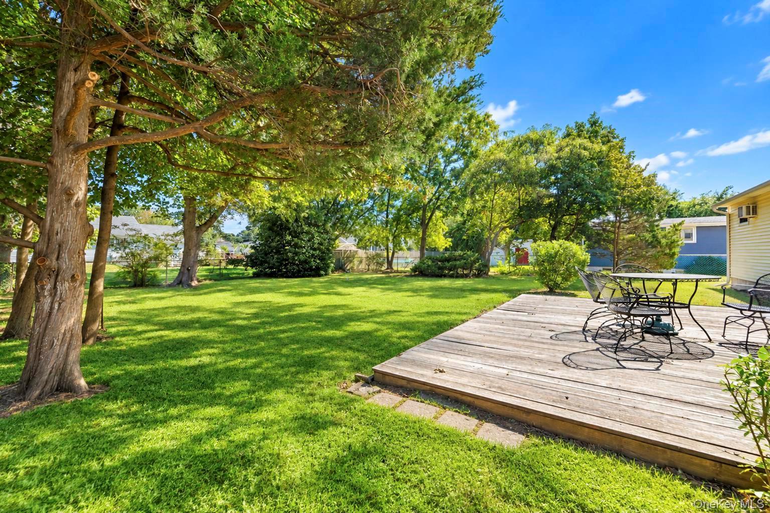 Single Family Midday Drive Suffolk County, NY 11720, MLS-1058385-33