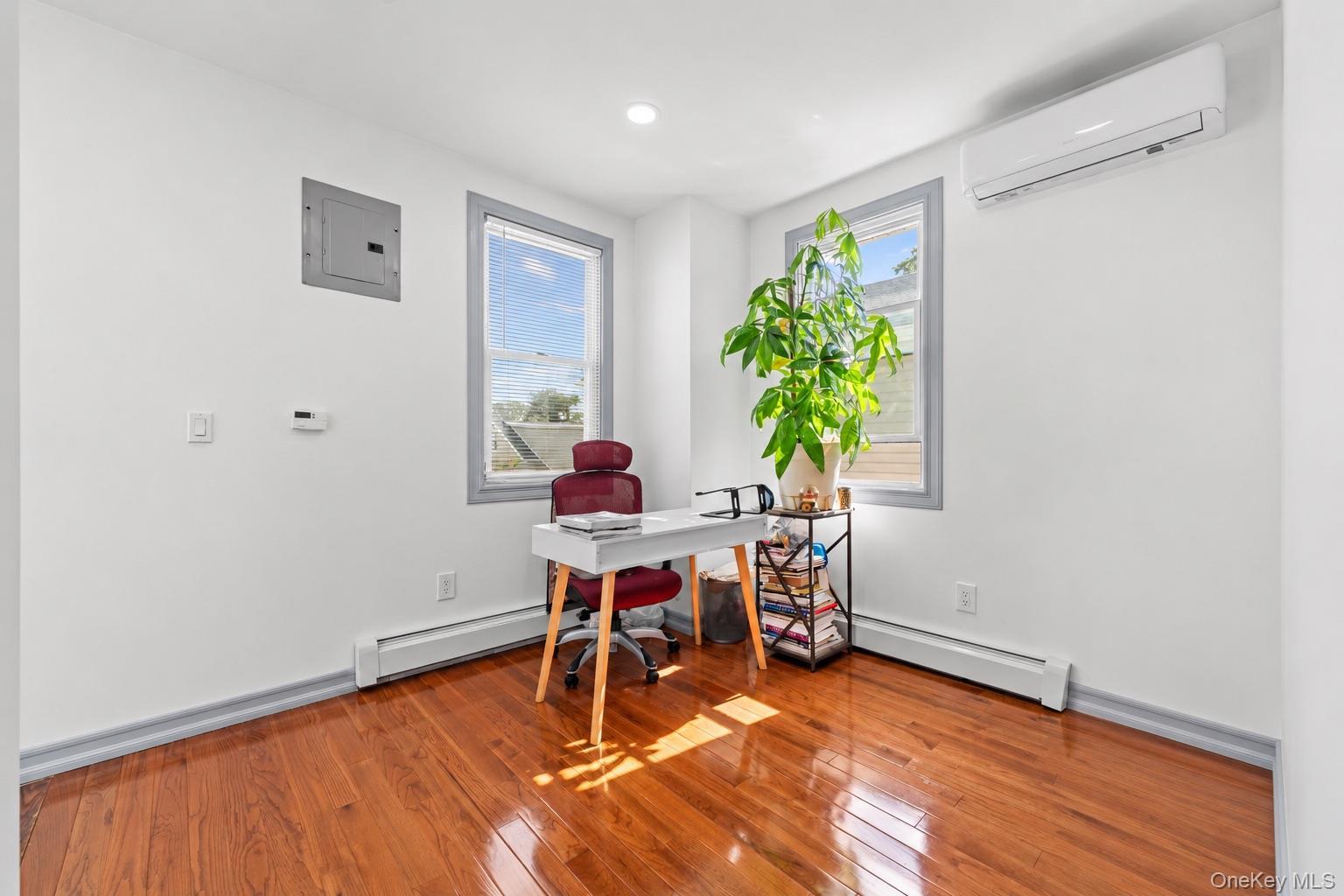 Single Family 166th Street Queens, NY 11433, MLS-1058405-16