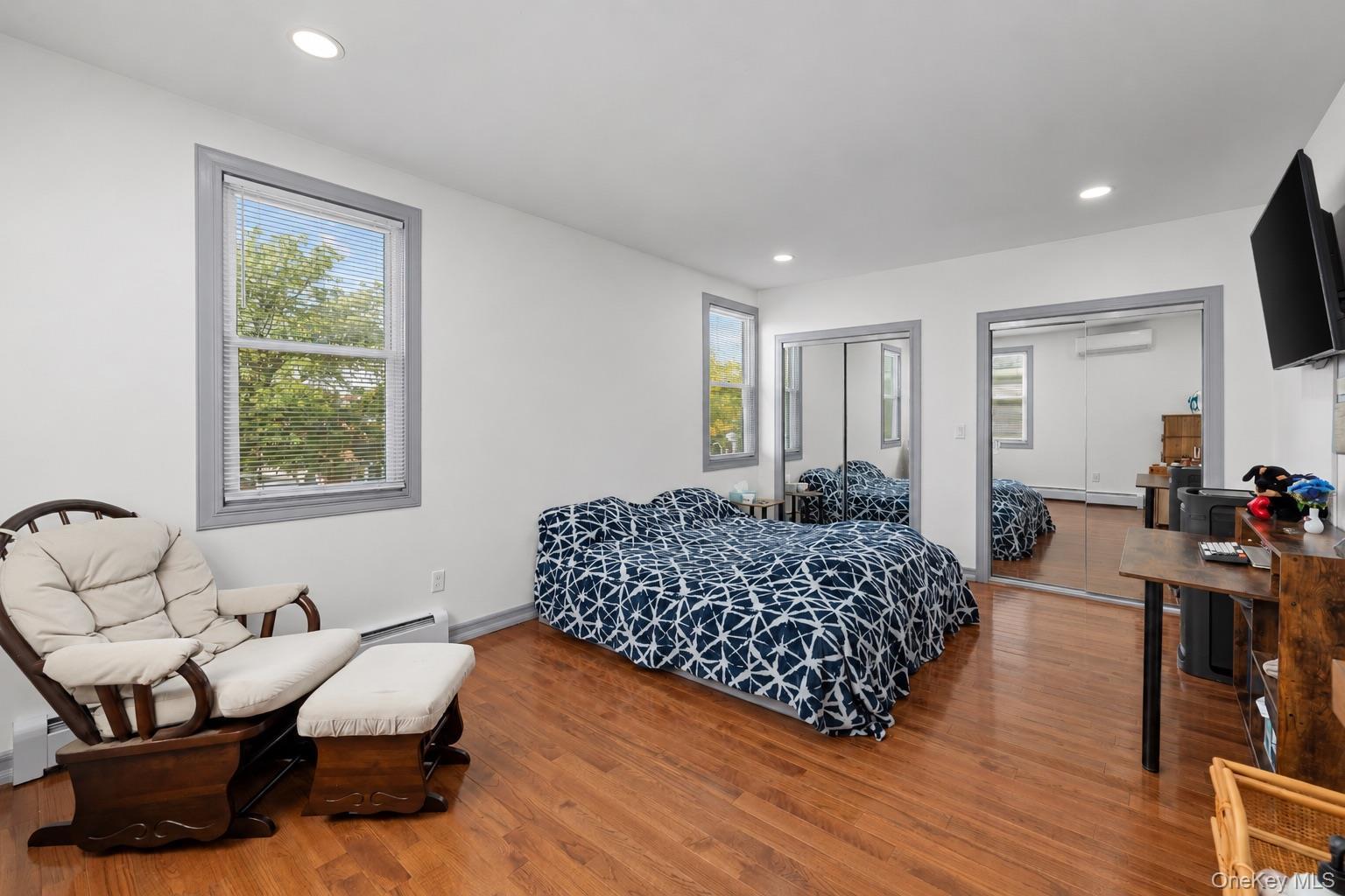 Single Family 166th Street Queens, NY 11433, MLS-1058405-19