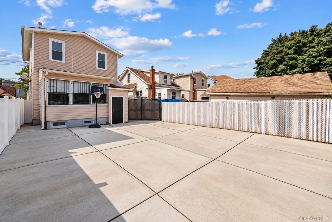 Single Family 166th Street Queens, NY 11433, MLS-1058405-28