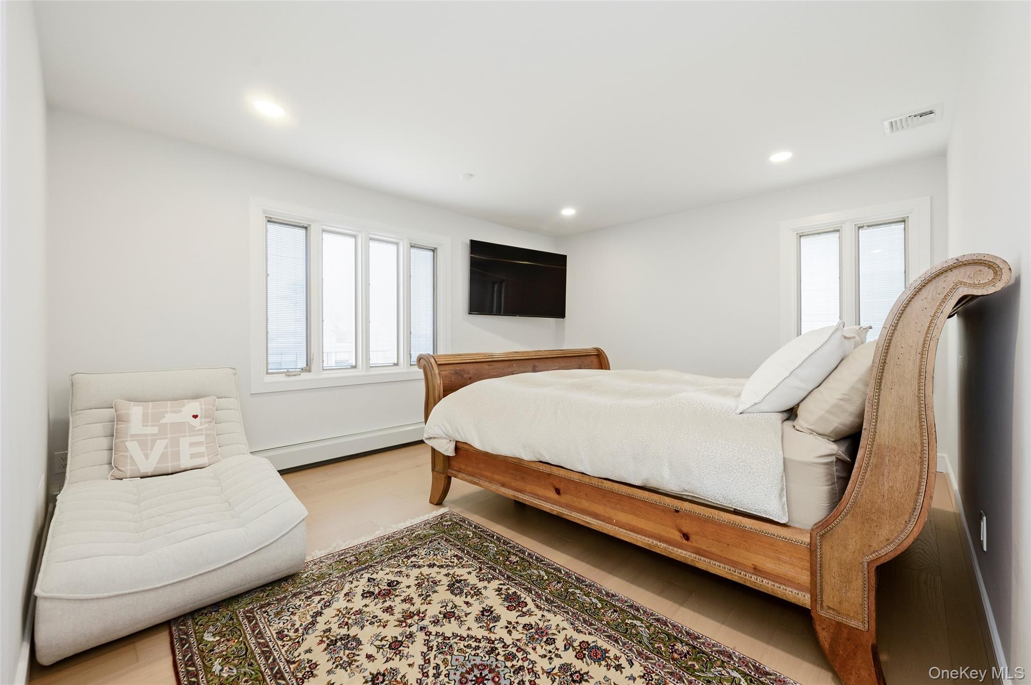 Single Family Lagoon Drive E Nassau County, NY 11561, MLS-1058413-33