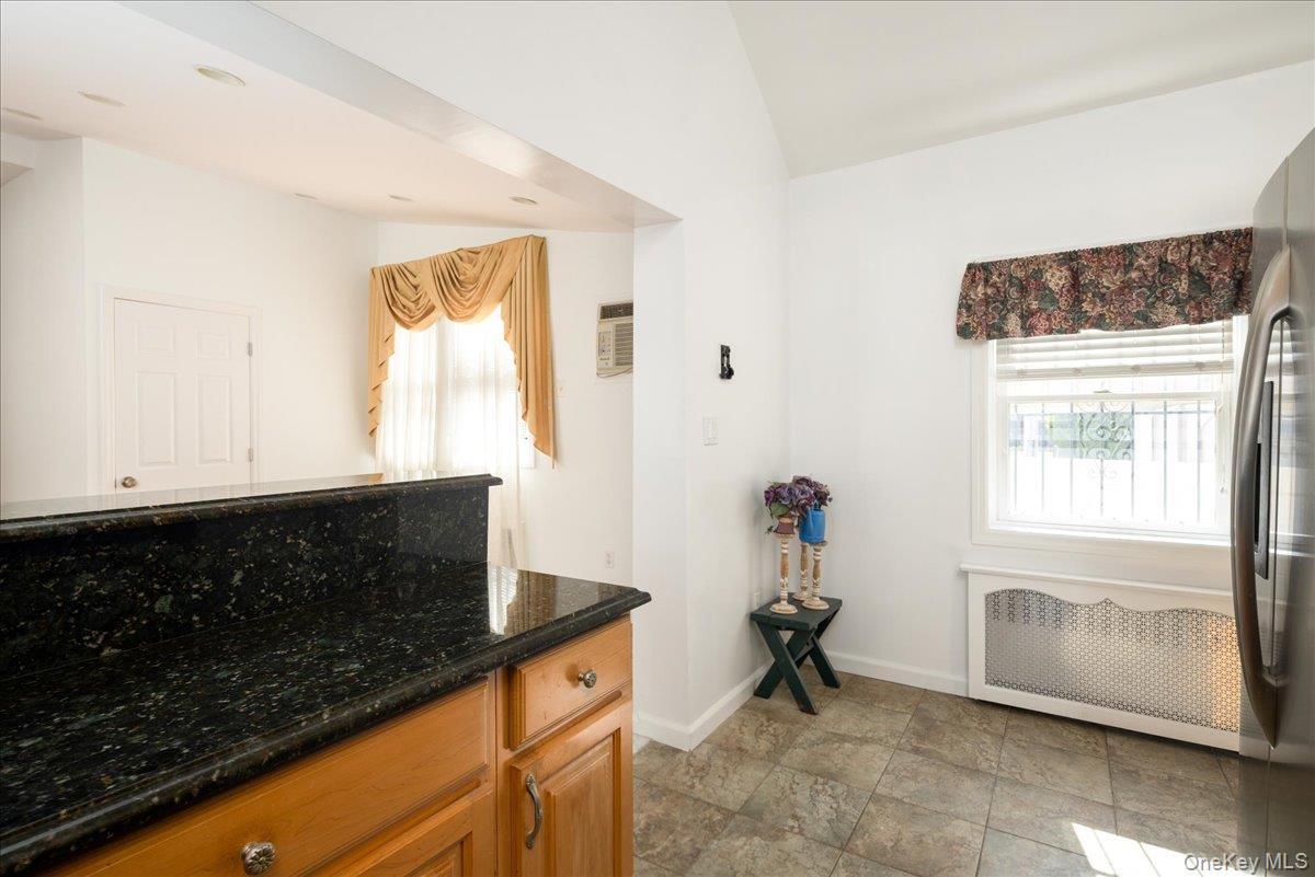 Single Family 10th Avenue Queens, NY 11357, MLS-1058424-11