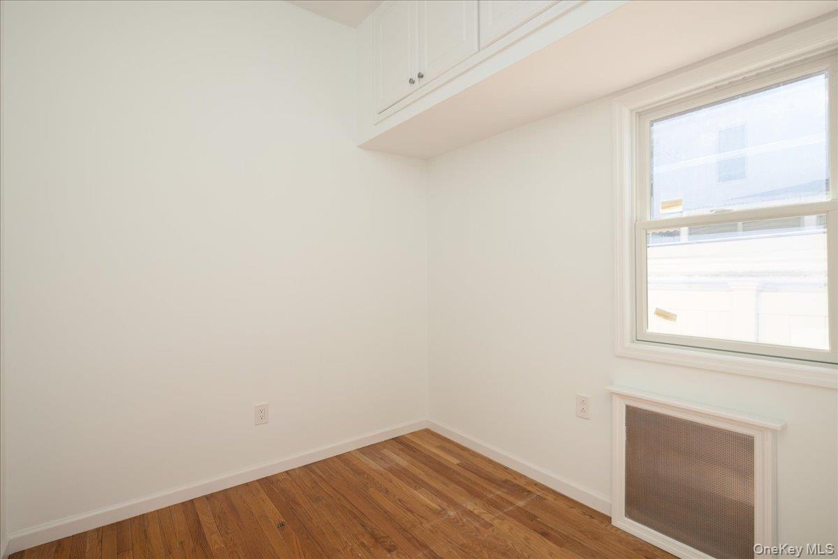 Single Family 10th Avenue Queens, NY 11357, MLS-1058424-12