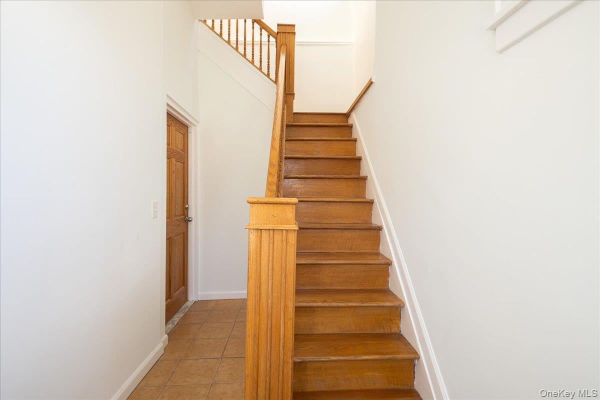 Single Family 10th Avenue Queens, NY 11357, MLS-1058424-17