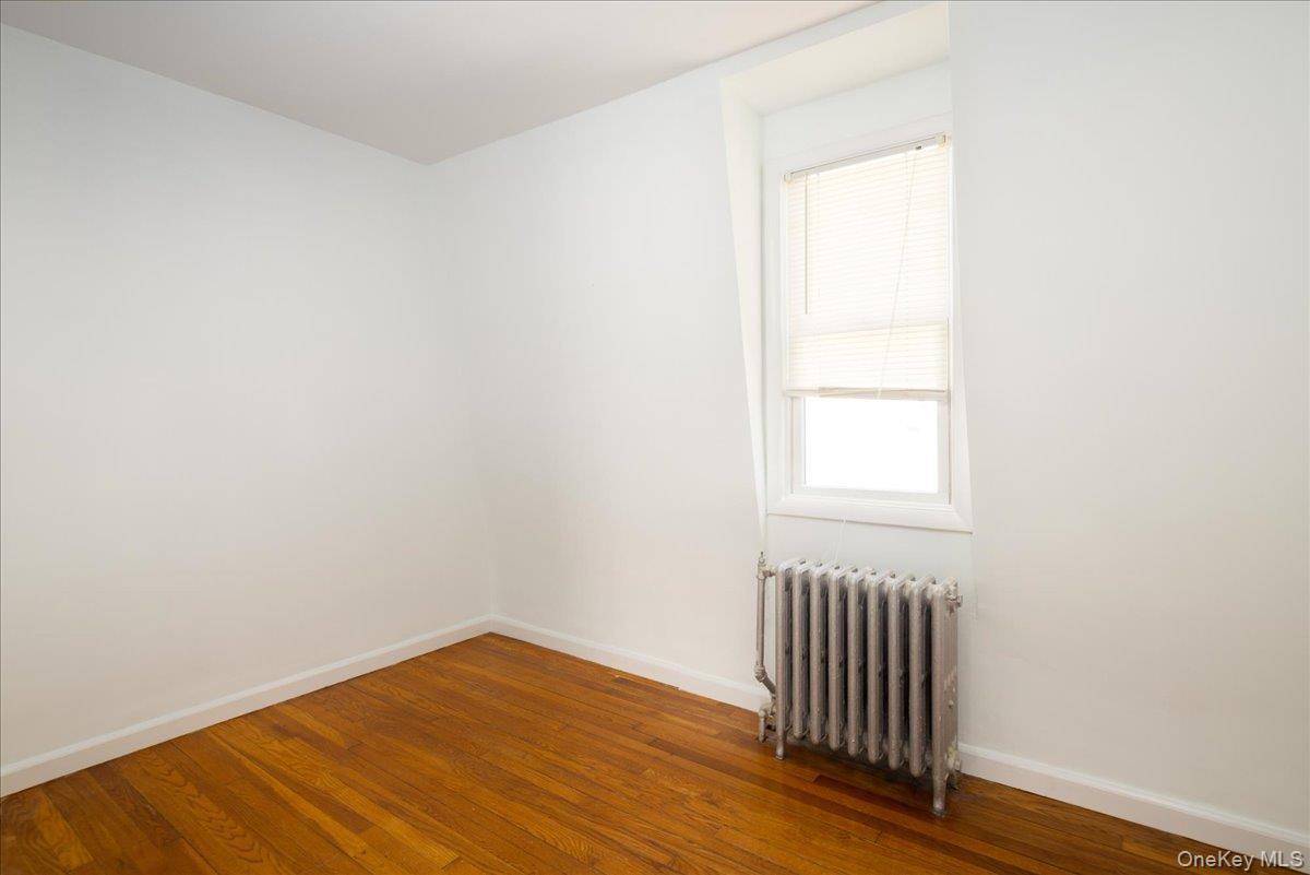 Single Family 10th Avenue Queens, NY 11357, MLS-1058424-18