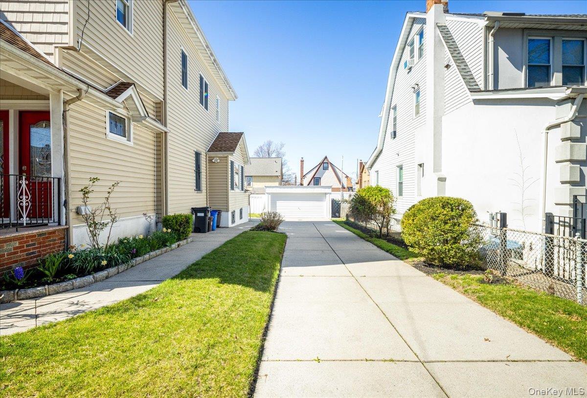 Single Family 10th Avenue Queens, NY 11357, MLS-1058424-5