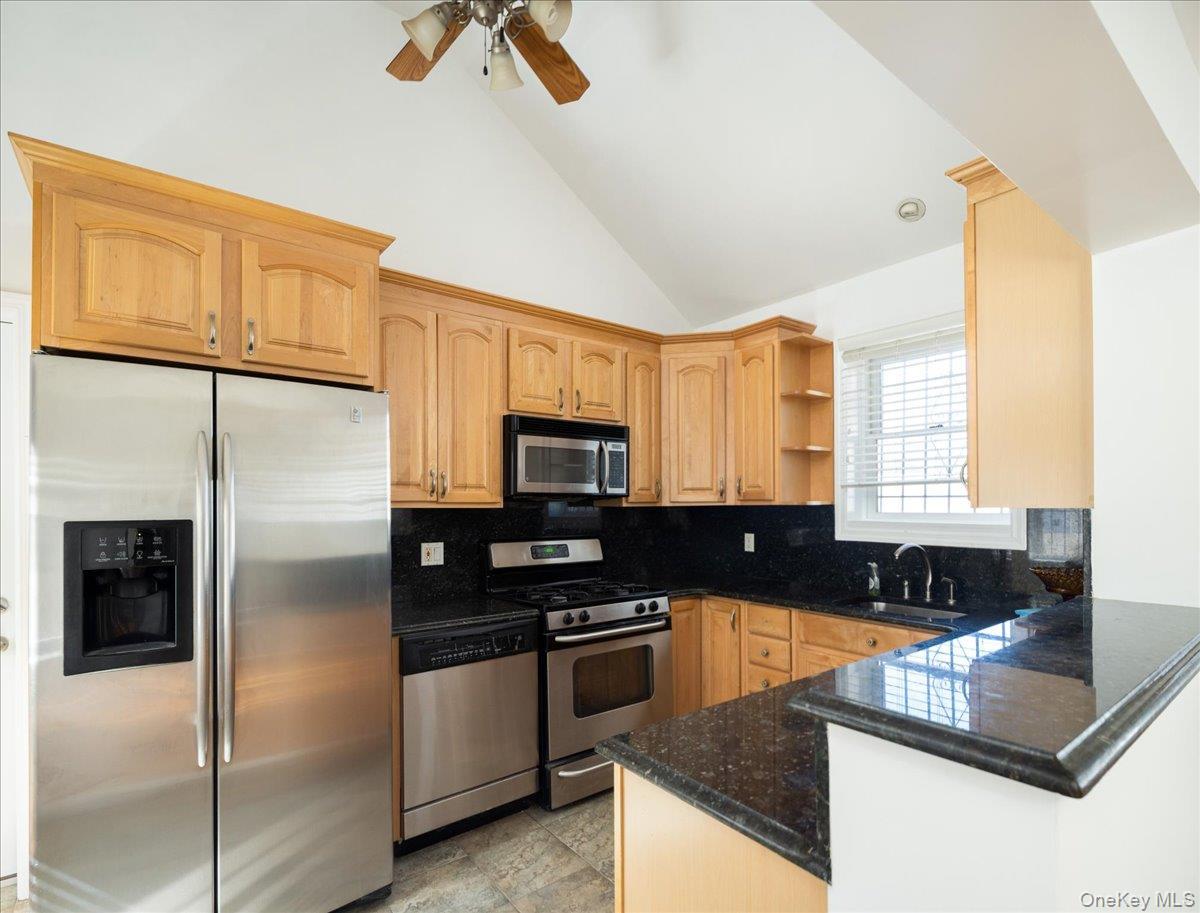 Single Family 10th Avenue Queens, NY 11357, MLS-1058424-9