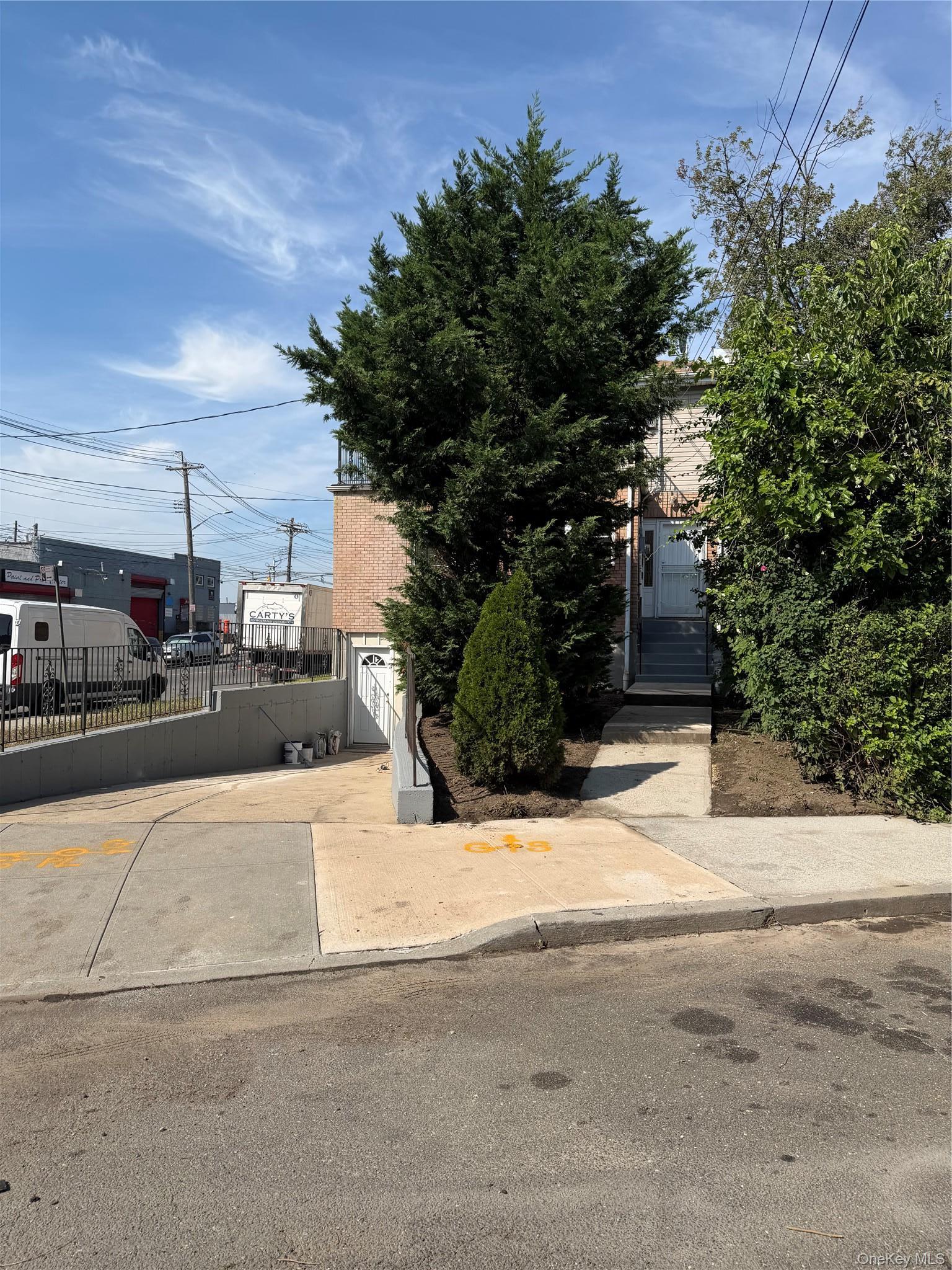 Single Family 176th Street  Queens, NY 11434, MLS-1058462-10