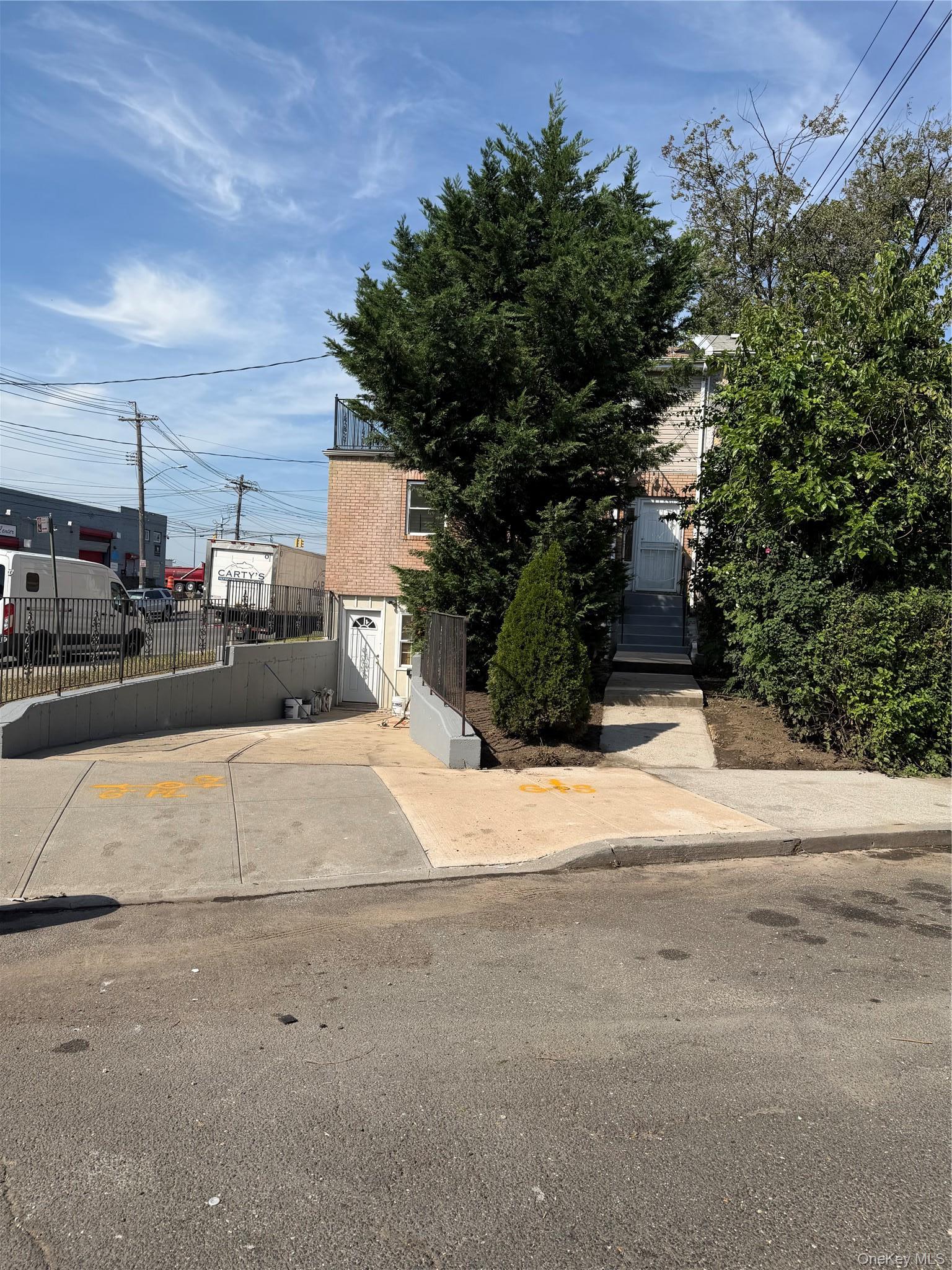 Single Family 176th Street  Queens, NY 11434, MLS-1058462-8