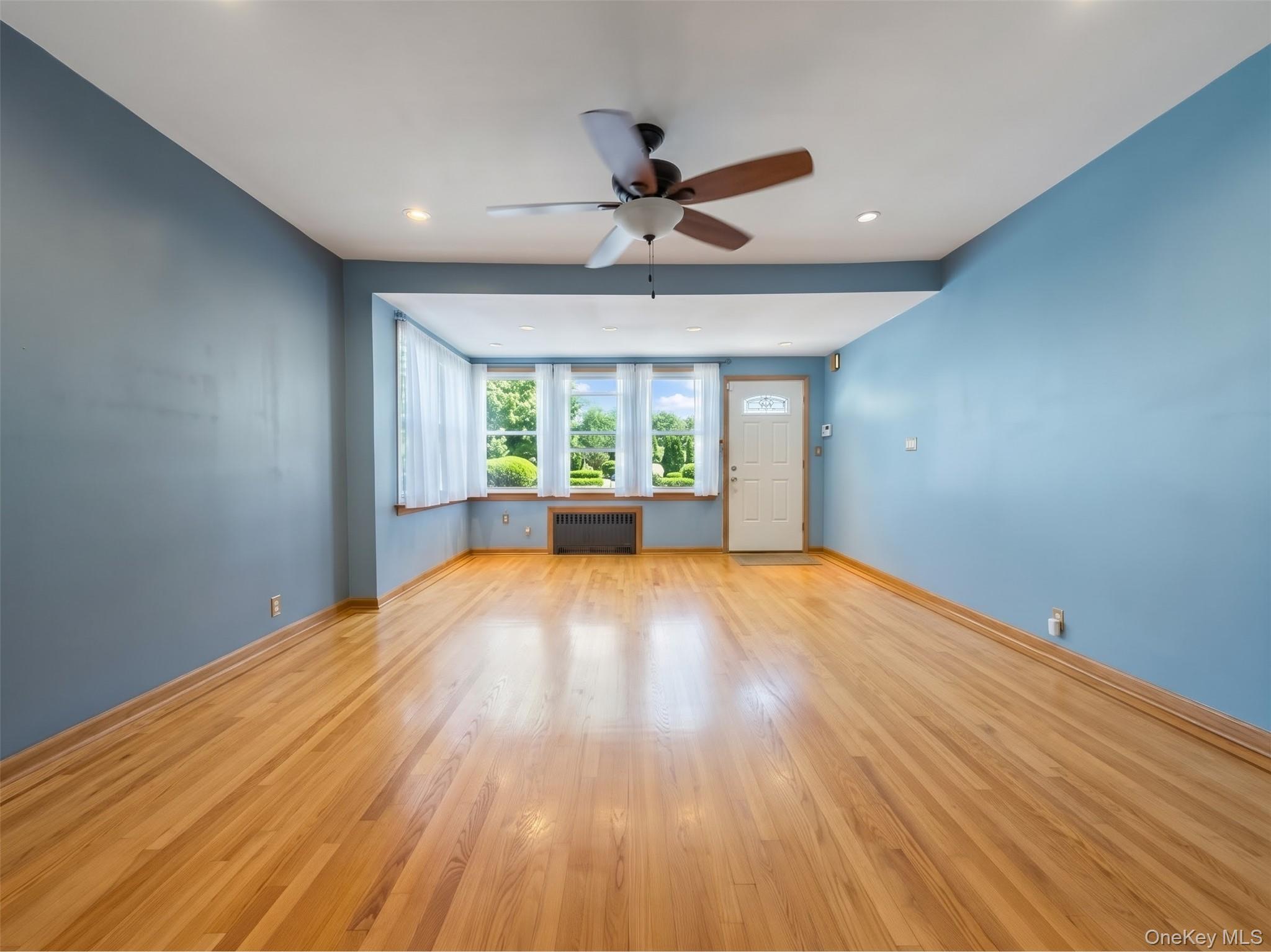 Single Family 60th Place Queens, NY 11385, MLS-1058464-16