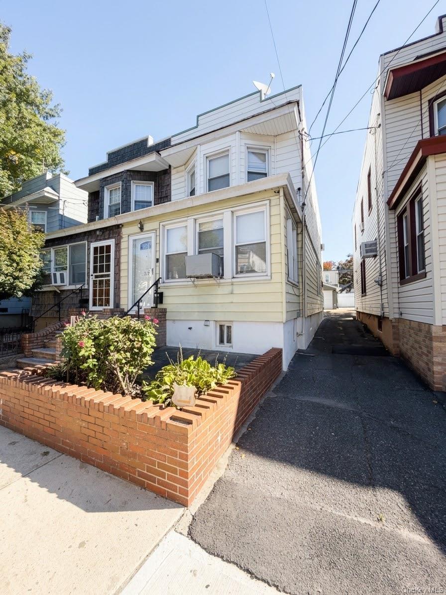 Single Family 60th Place Queens, NY 11385, MLS-1058464-26