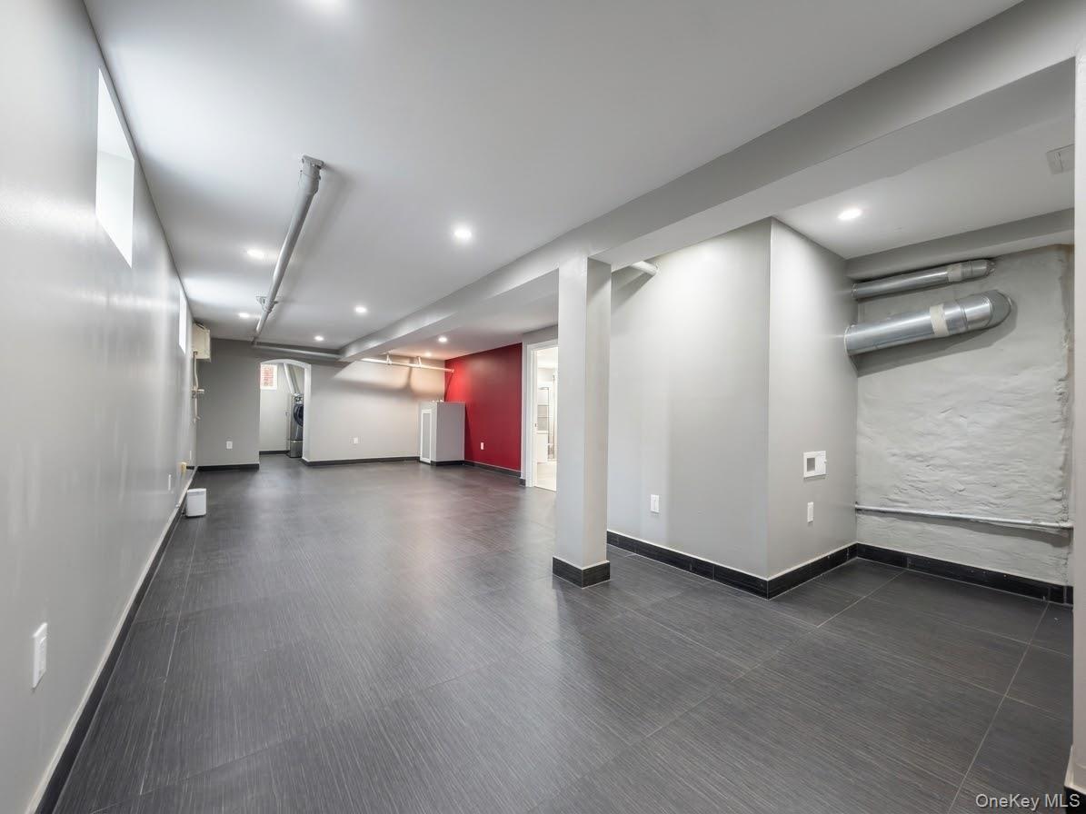 Single Family 60th Place Queens, NY 11385, MLS-1058464-6