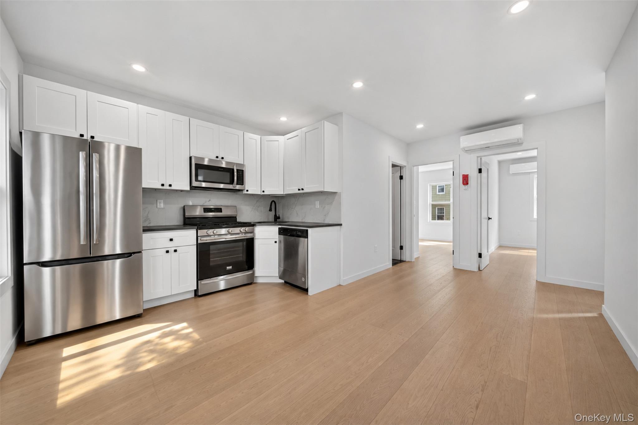Single Family 69th Avenue Queens, NY 11375, MLS-1058480-4