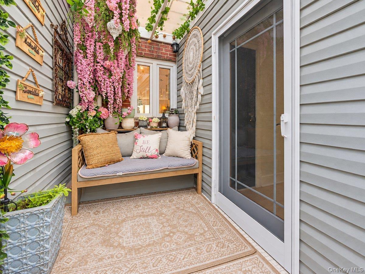 Single Family Austin Street Queens, NY 11415, MLS-1058500-26