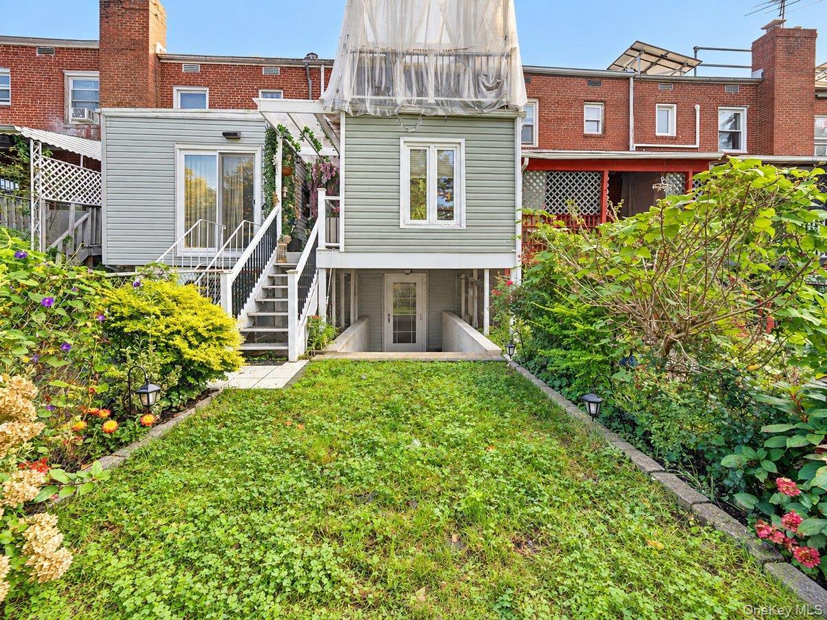 Single Family Austin Street  Queens, NY 11415, MLS-1058500-29