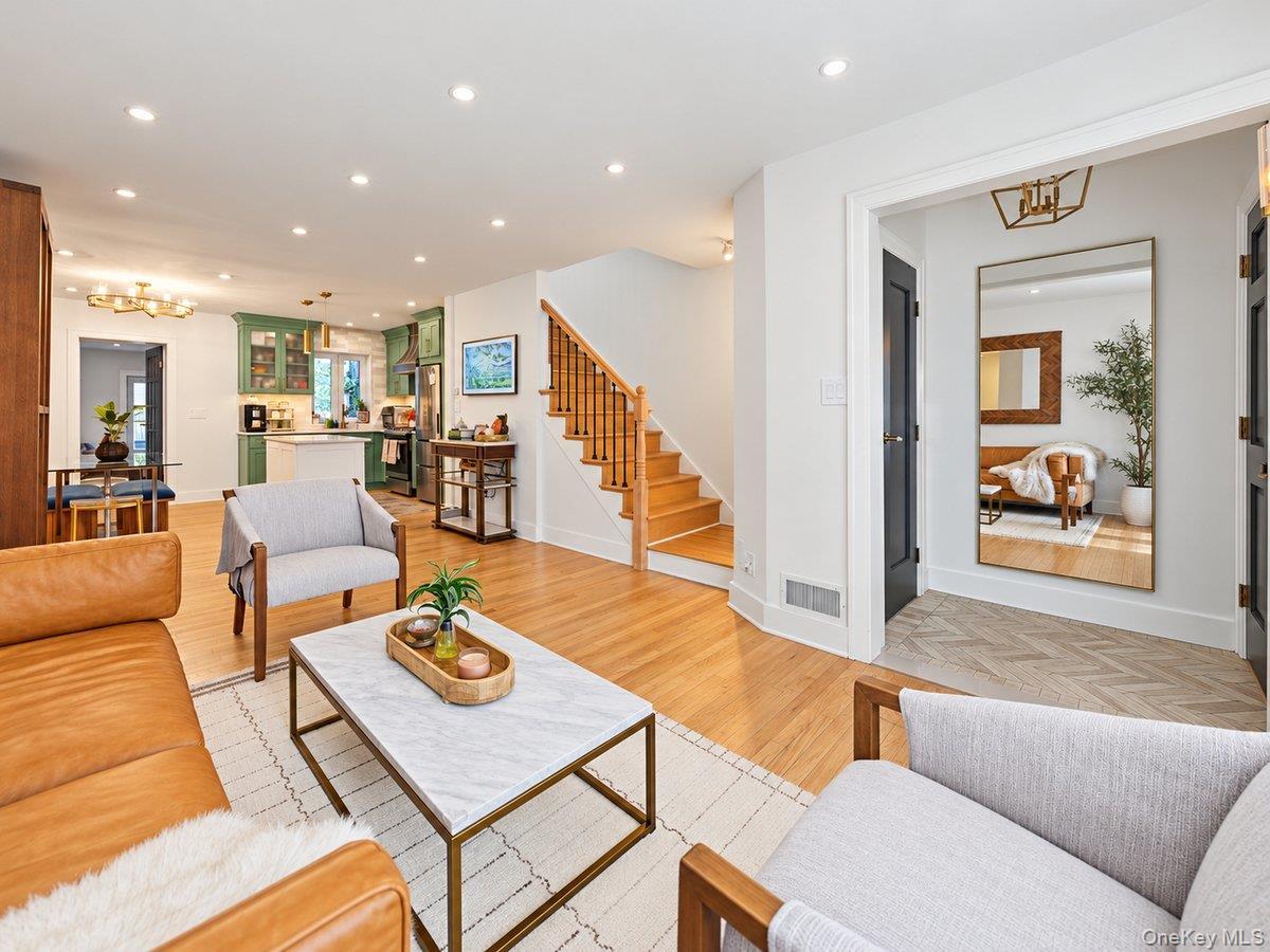 Single Family Austin Street Queens, NY 11415, MLS-1058500-5