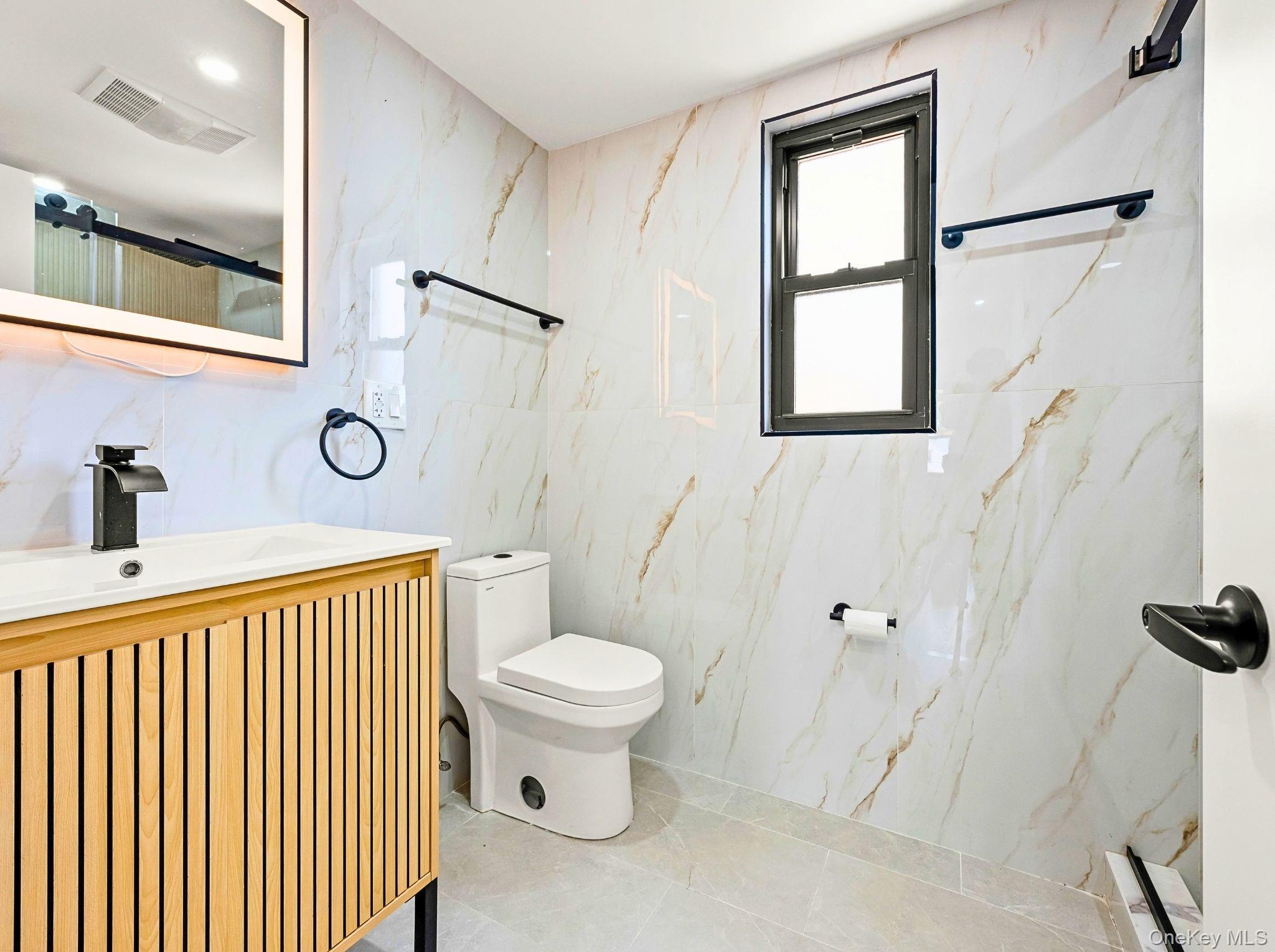 Single Family 183rd Street Queens, NY 11365, MLS-1058528-13