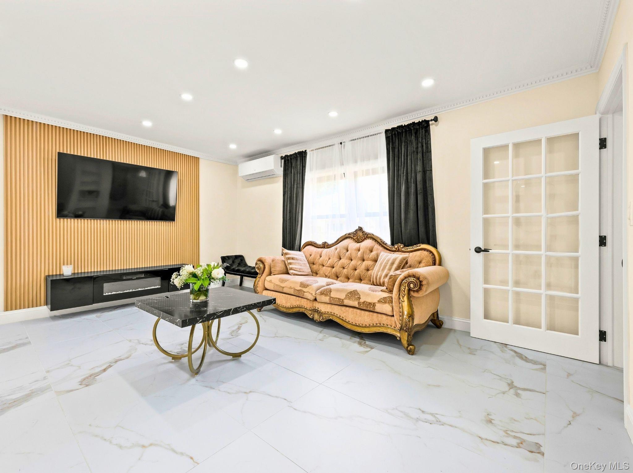 Single Family 183rd Street Queens, NY 11365, MLS-1058528-4