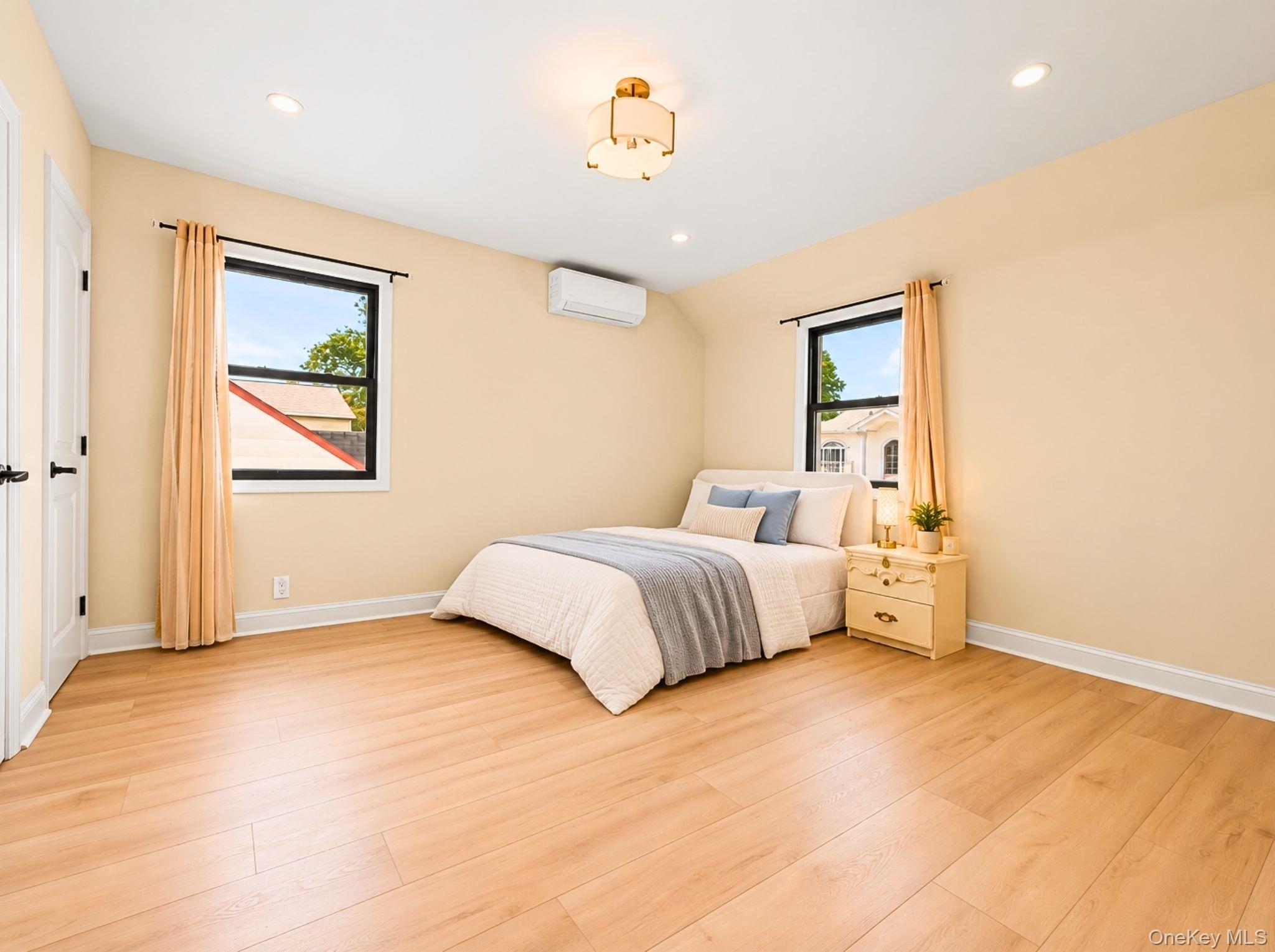 Single Family 183rd Street Queens, NY 11365, MLS-1058528-8