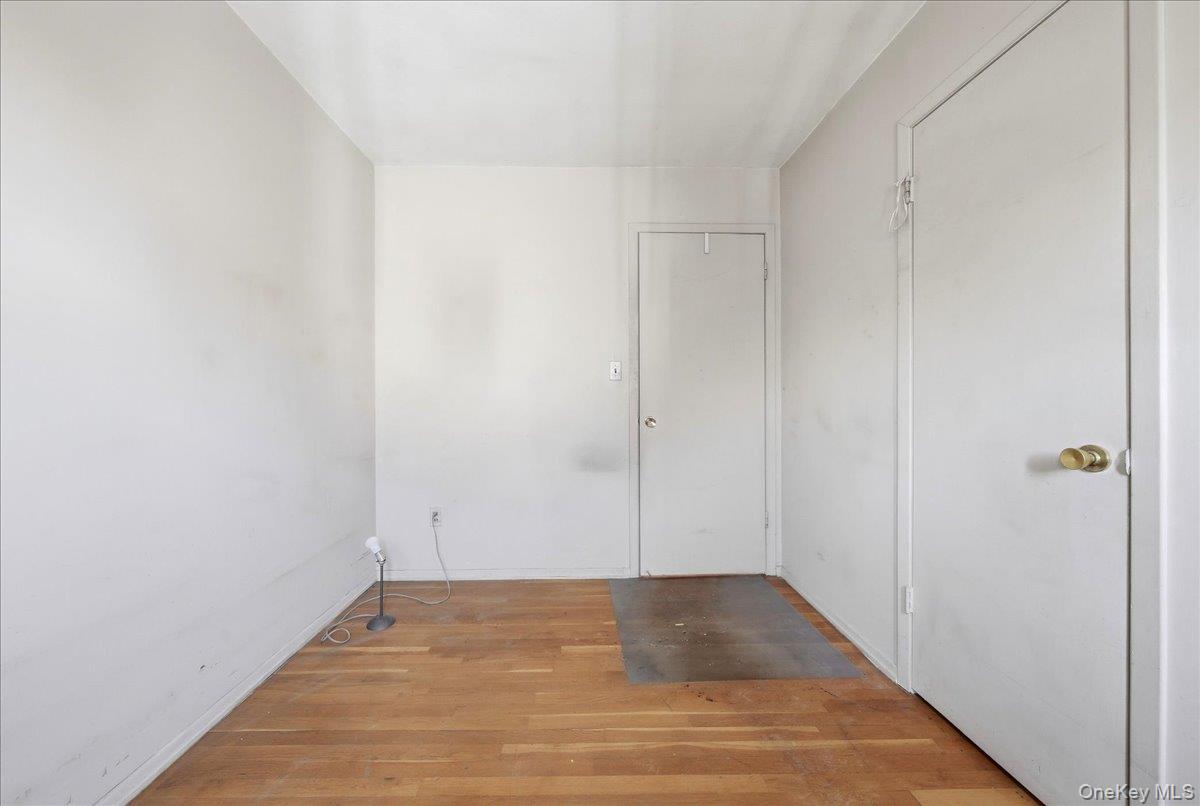 Single Family 120th Avenue Queens, NY 11412, MLS-1058577-16