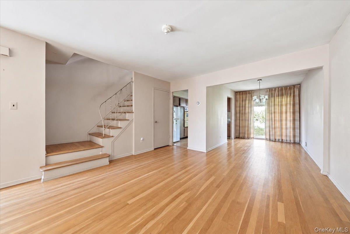 Single Family 120th Avenue Queens, NY 11412, MLS-1058577-4