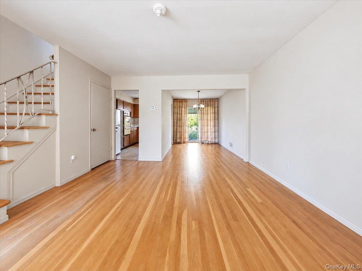 Single Family 120th Avenue Queens, NY 11412, MLS-1058577-5