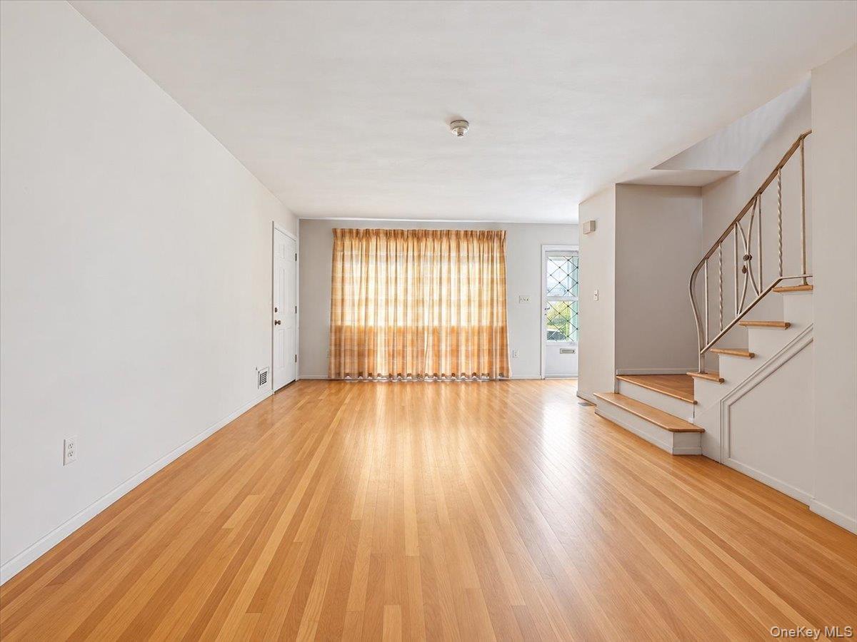 Single Family 120th Avenue Queens, NY 11412, MLS-1058577-6