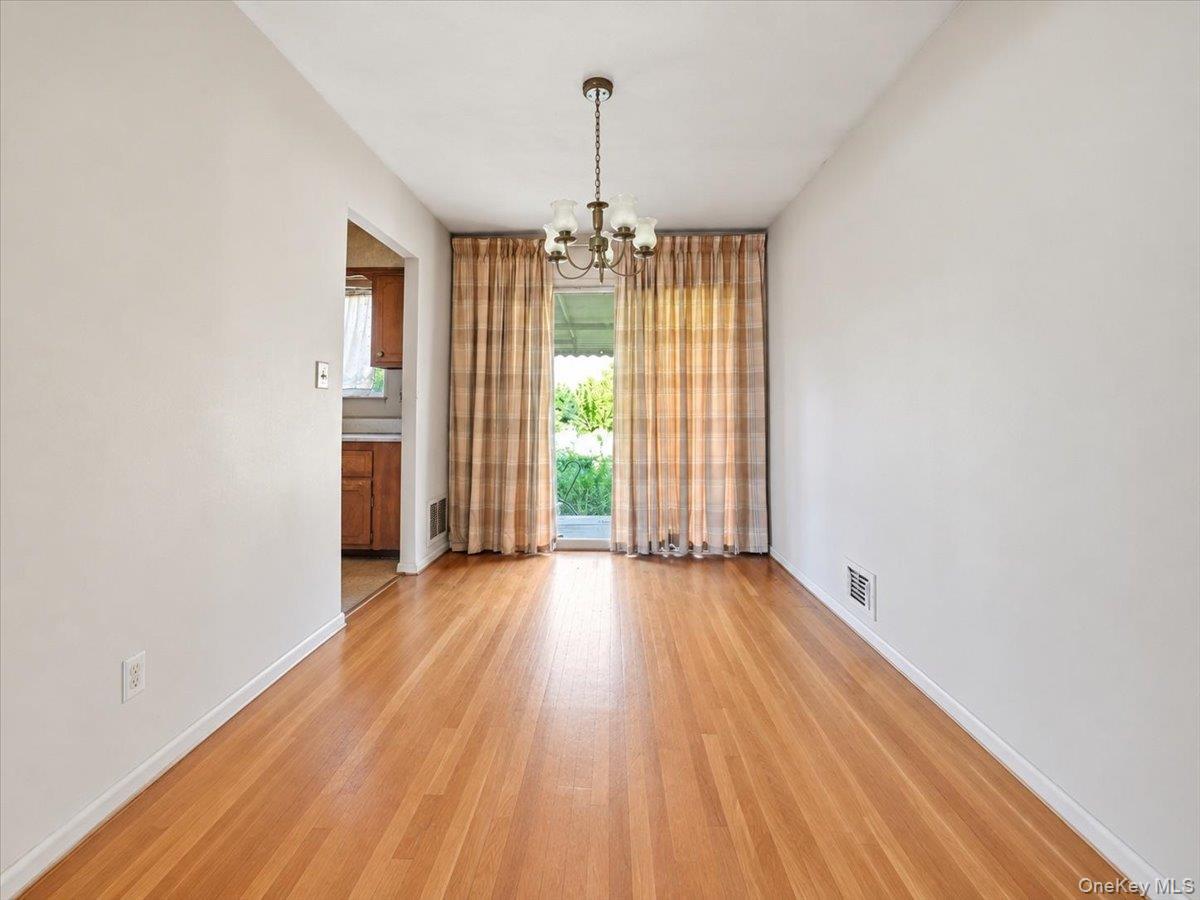 Single Family 120th Avenue Queens, NY 11412, MLS-1058577-7