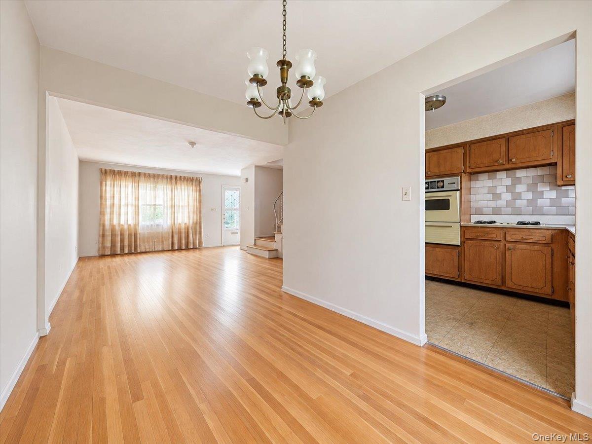 Single Family 120th Avenue Queens, NY 11412, MLS-1058577-8