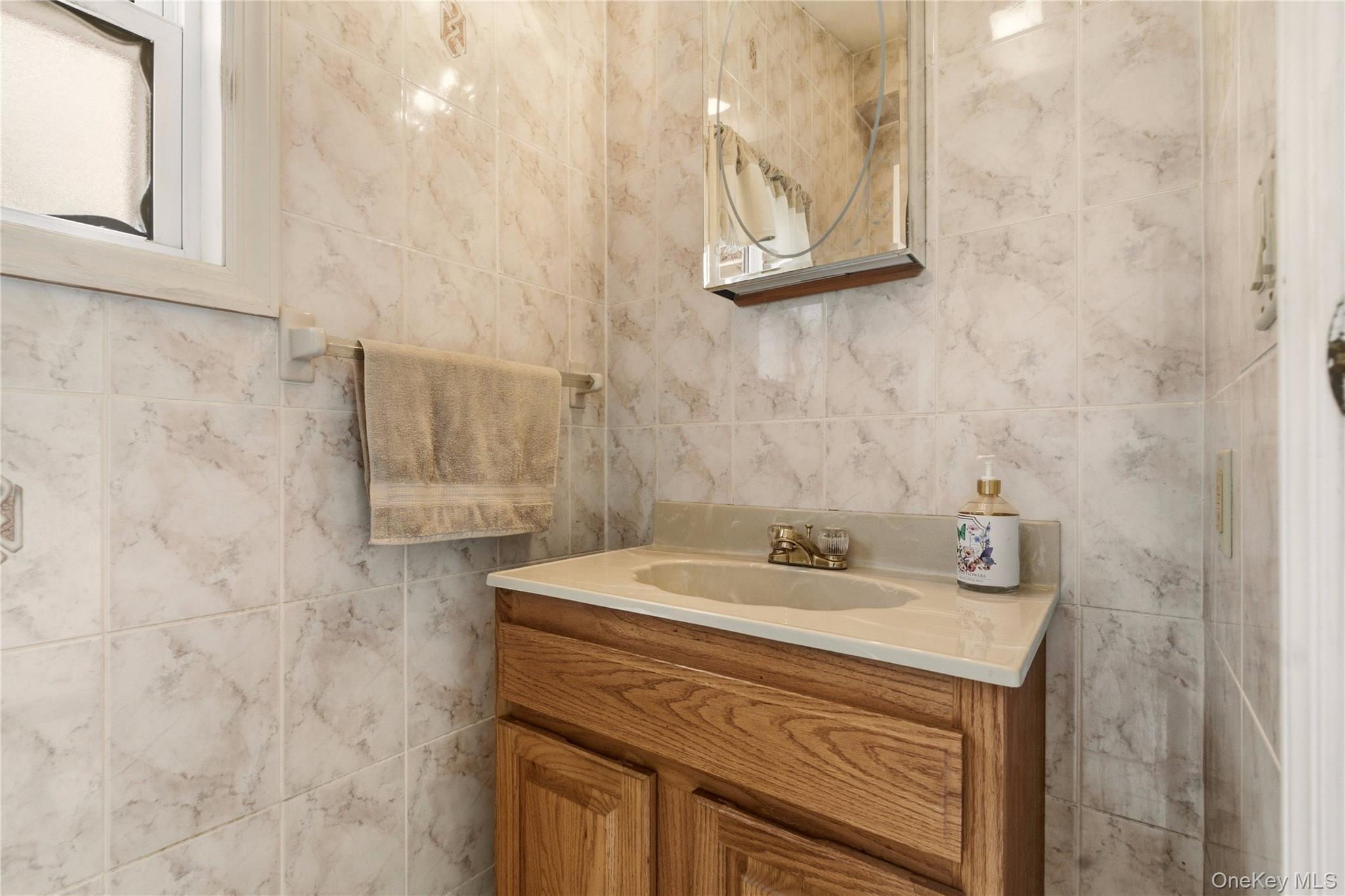 Single Family 25th Avenue Queens, NY 11357, MLS-1058592-11