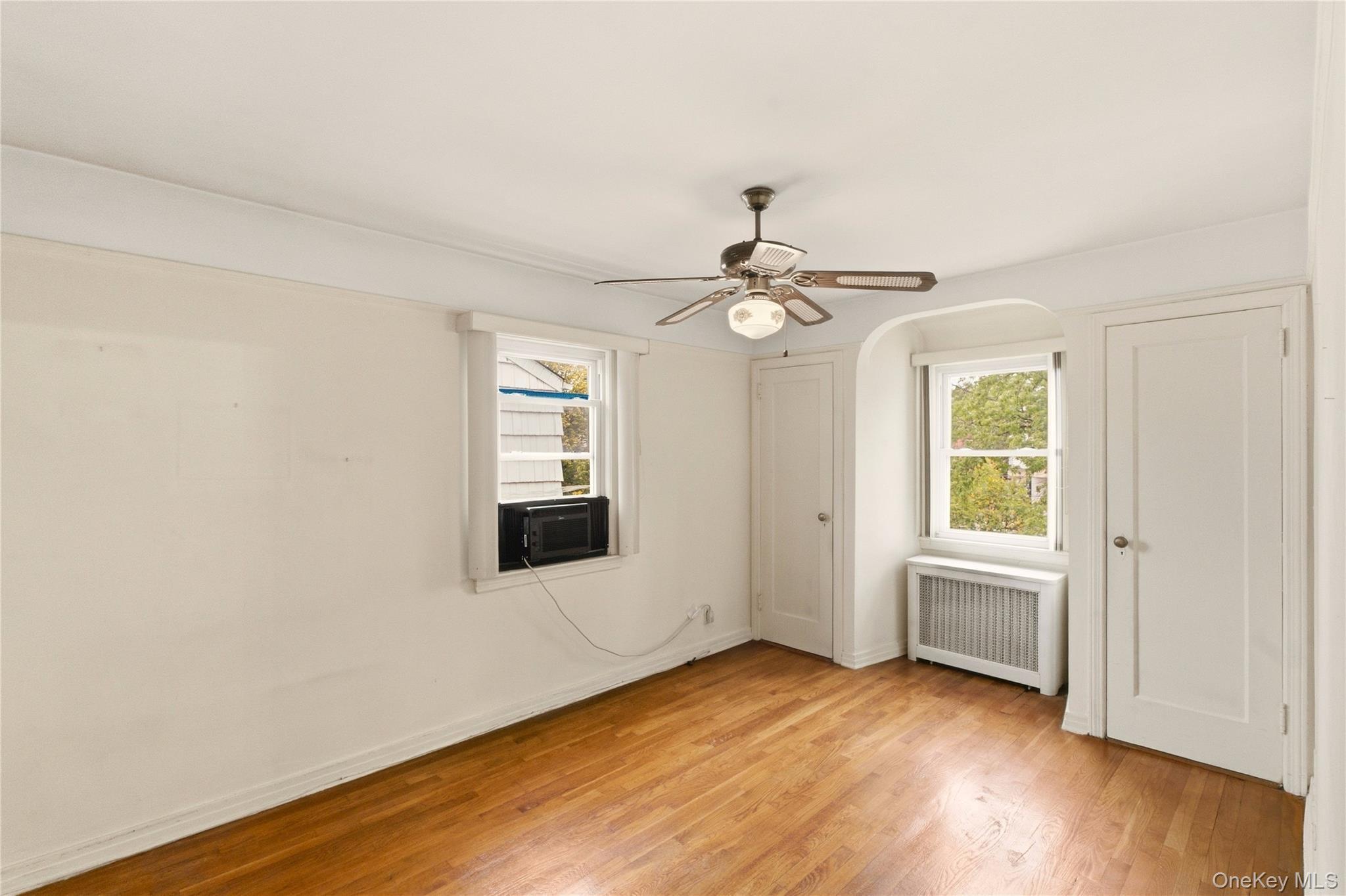 Single Family 25th Avenue Queens, NY 11357, MLS-1058592-12
