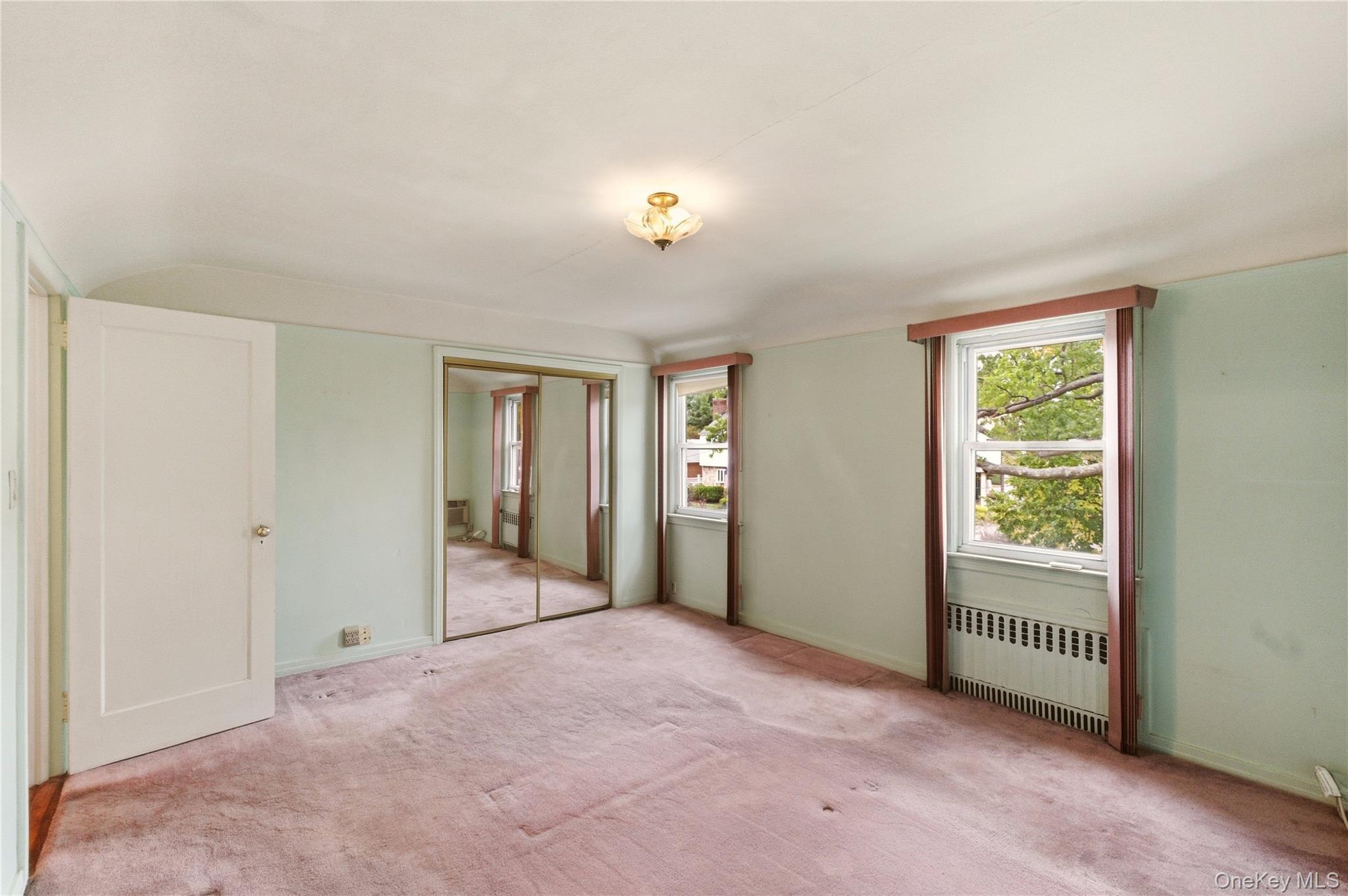 Single Family 25th Avenue Queens, NY 11357, MLS-1058592-17