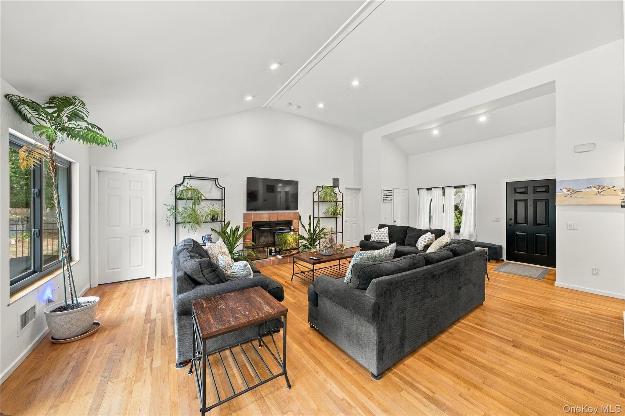 Single Family Bridle Path  Suffolk County, NY 11978, MLS-1058621-5