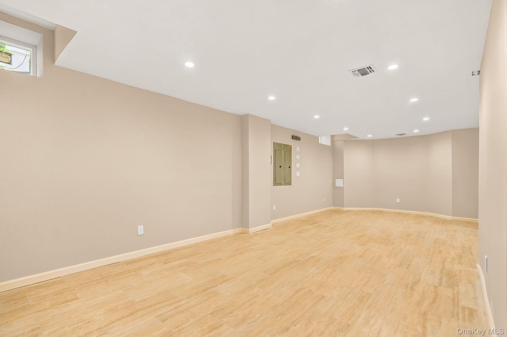 Single Family Corin Court  Nassau County, NY 11791, MLS-1058662-30
