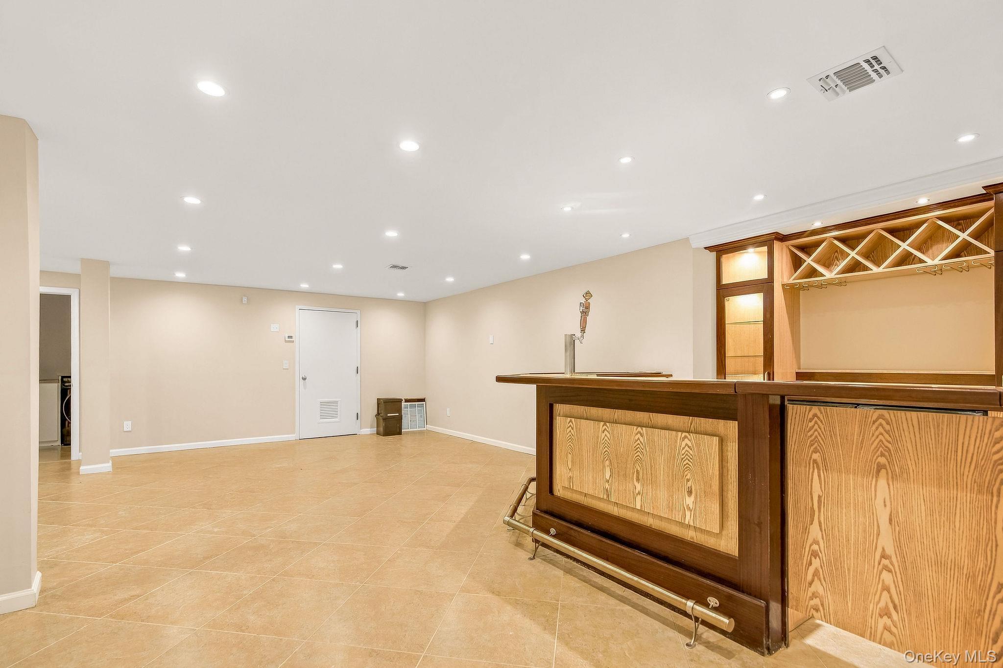 Single Family Corin Court  Nassau County, NY 11791, MLS-1058662-31