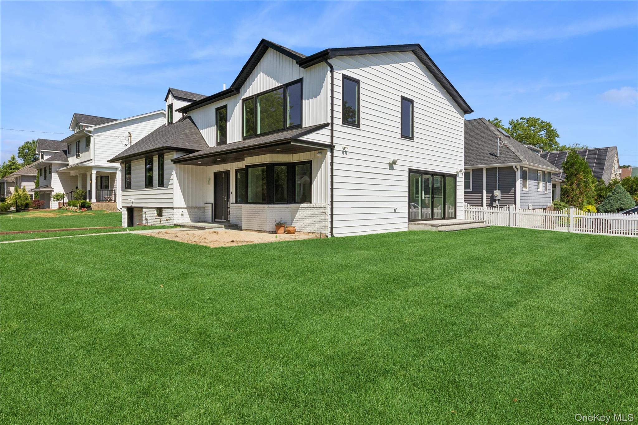Single Family Eileen Terrace  Nassau County, NY 11598, MLS-1058677-2