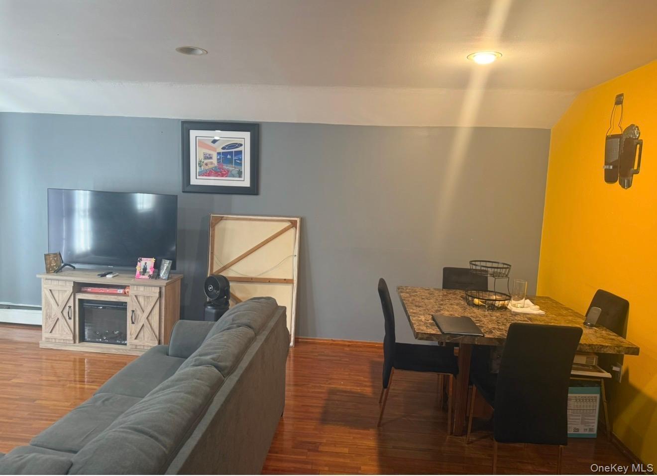 Single Family 196th Street Queens, NY 11412, MLS-1058706-3