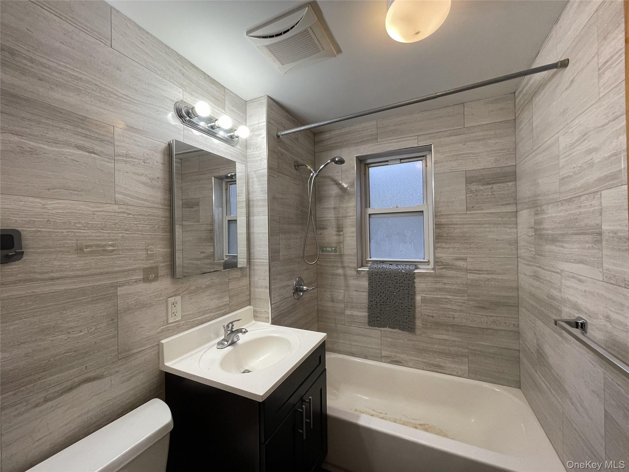 Single Family 61st Road Queens, NY 11367, MLS-1058786-8