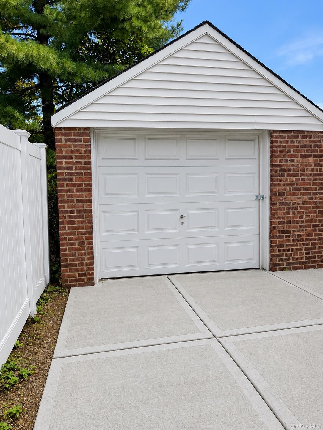 Single Family 208th Street  Queens, NY 11411, MLS-1058793-17