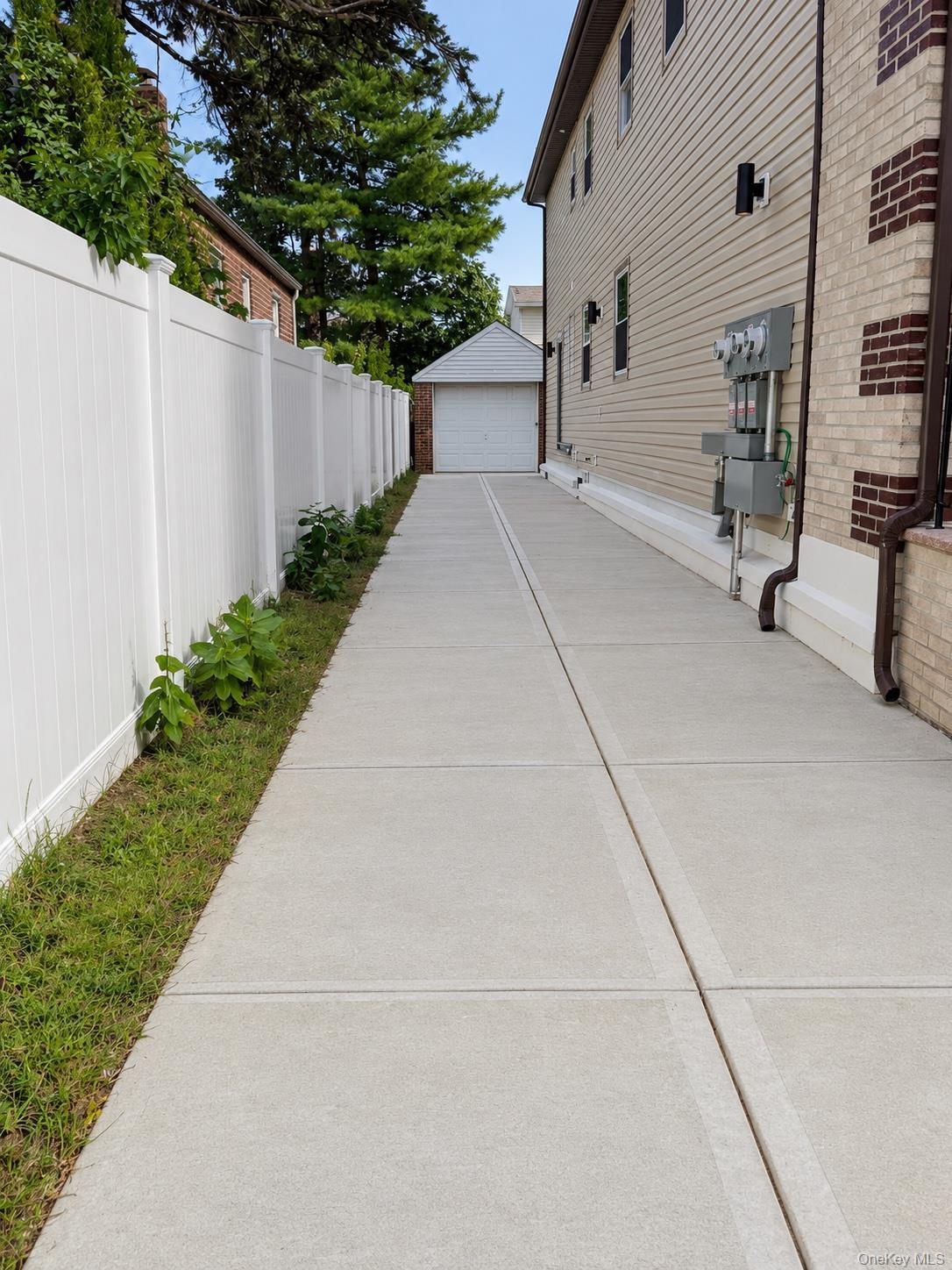 Single Family 208th Street  Queens, NY 11411, MLS-1058793-27